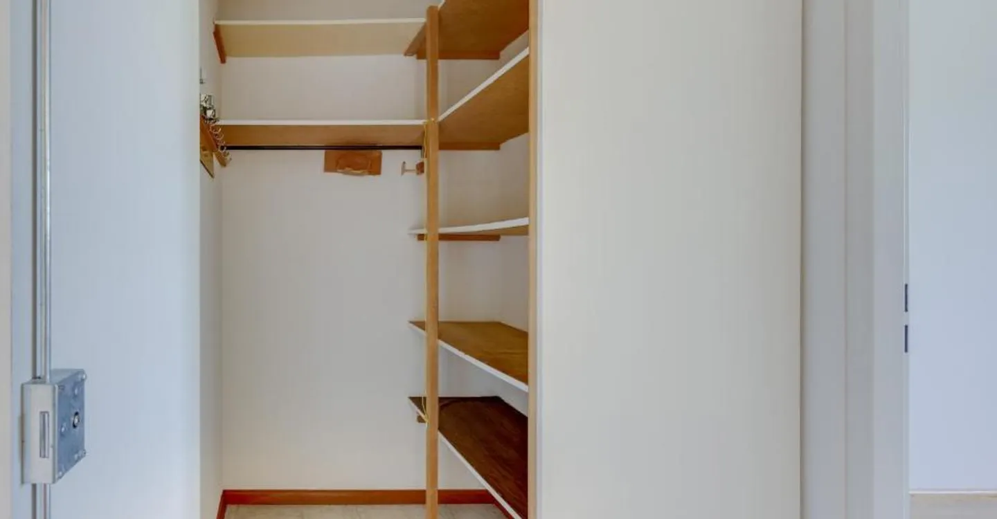 Charming 4.5-Room Apartment - Photo 8 of 8