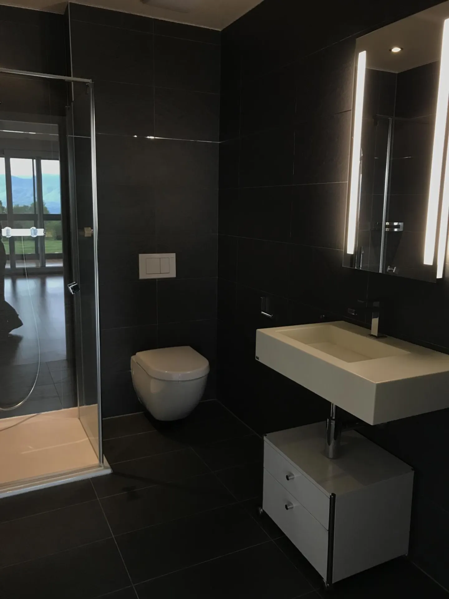 Contemporary Apartment with Lake View - Photo 14 of 15