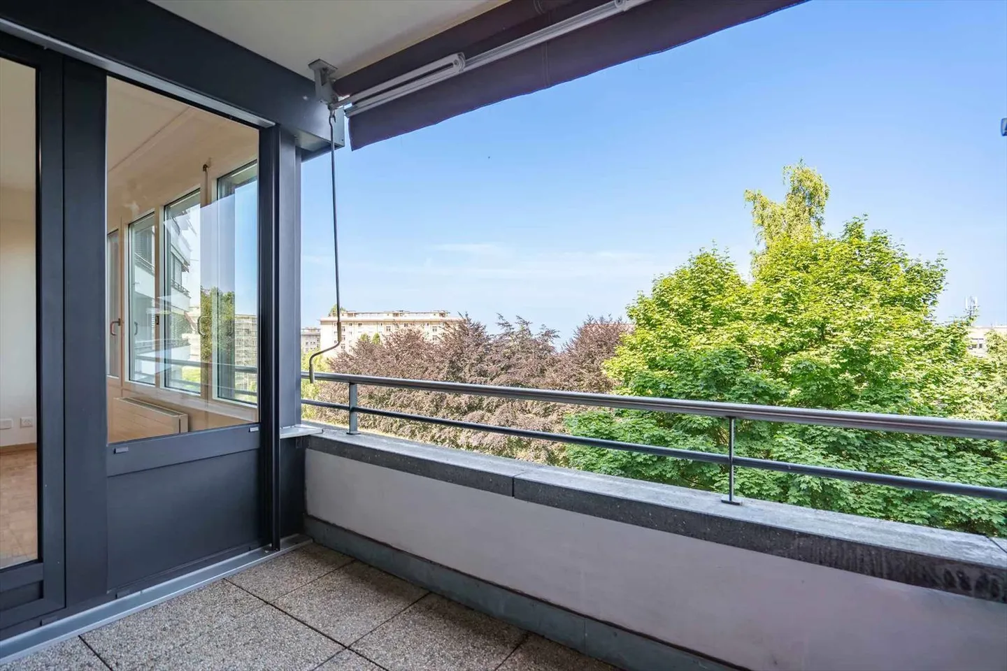 Charming 2-room apartment - quiet, green and central - Photo 6 of 7