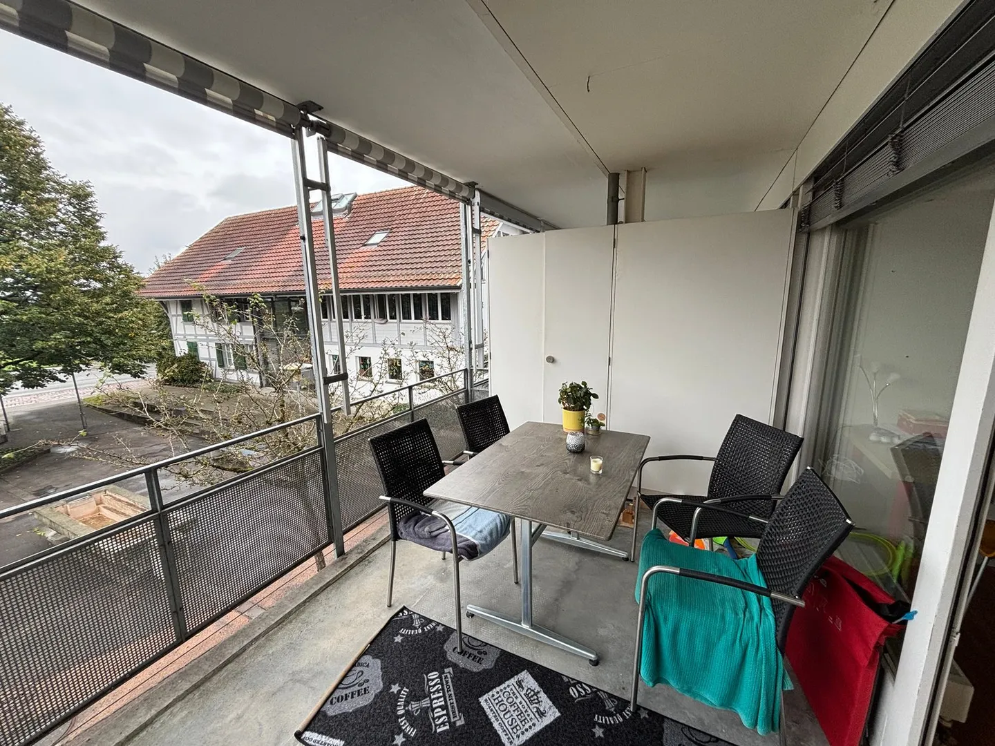 Ampio appartamento di 4,5 stanze con vista a Kirchlindach - Foto 3 di 27
