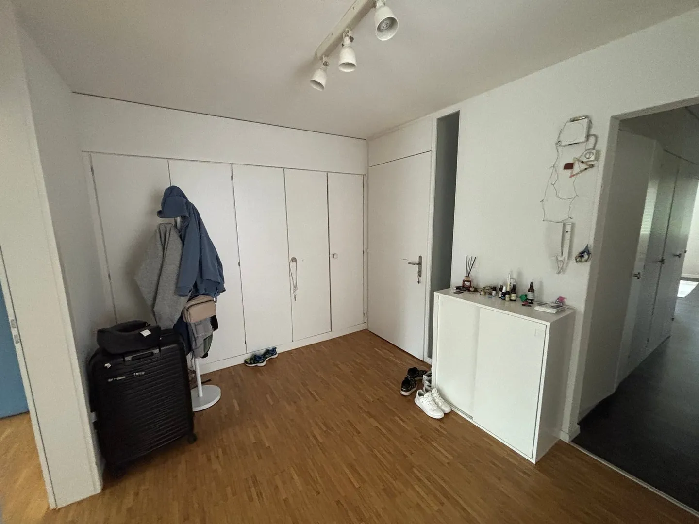 Ampio appartamento di 4,5 stanze con vista a Kirchlindach - Foto 5 di 27