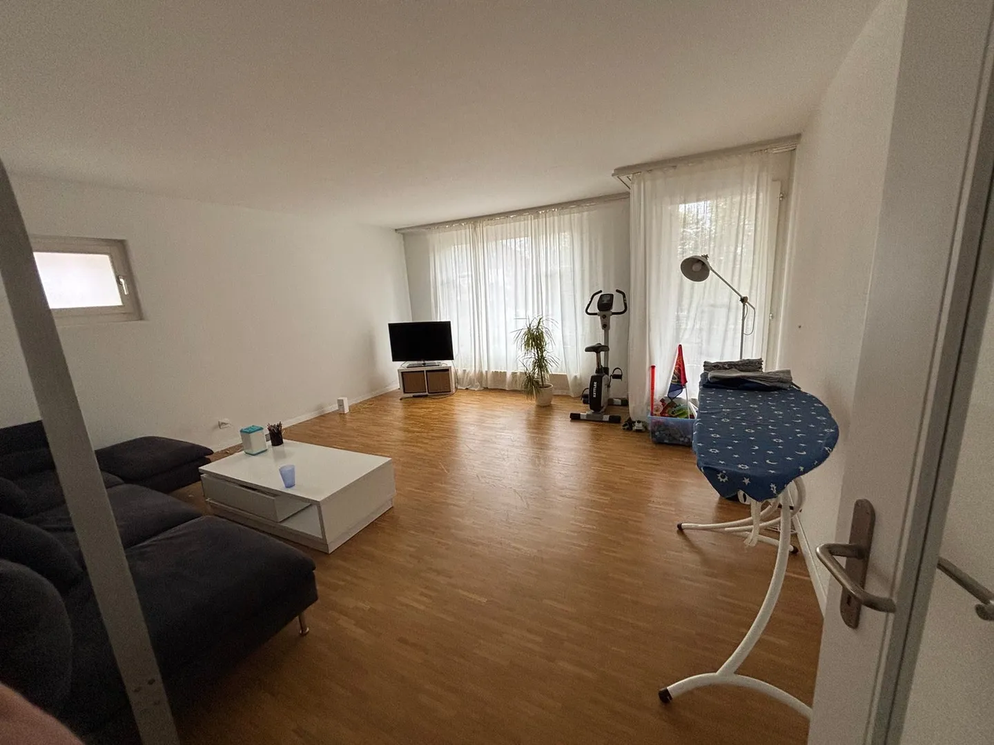 Ampio appartamento di 4,5 stanze con vista a Kirchlindach - Foto 7 di 27