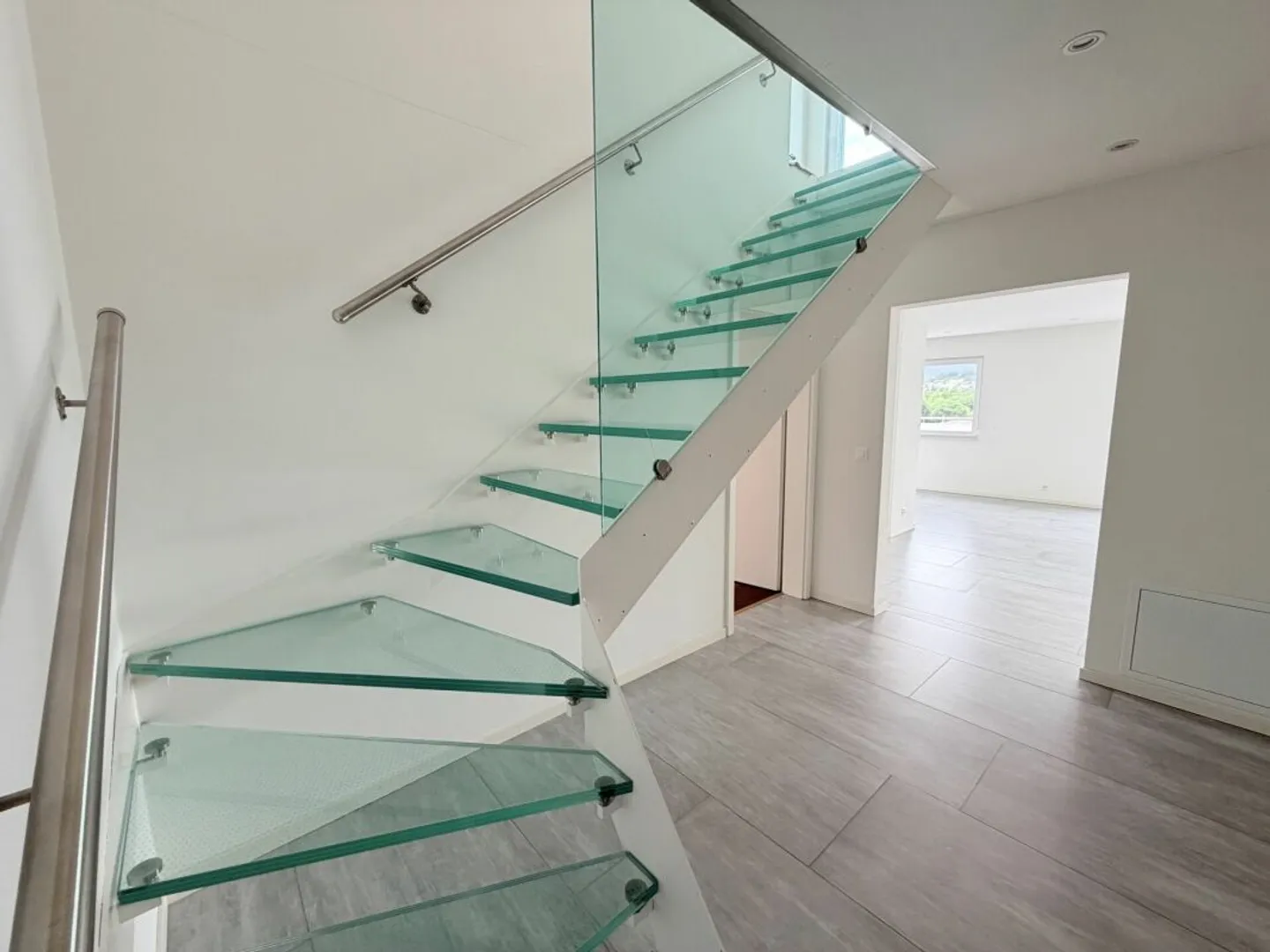 Moderne 4.5 Zimmer Maisonette - Foto 7 von 17