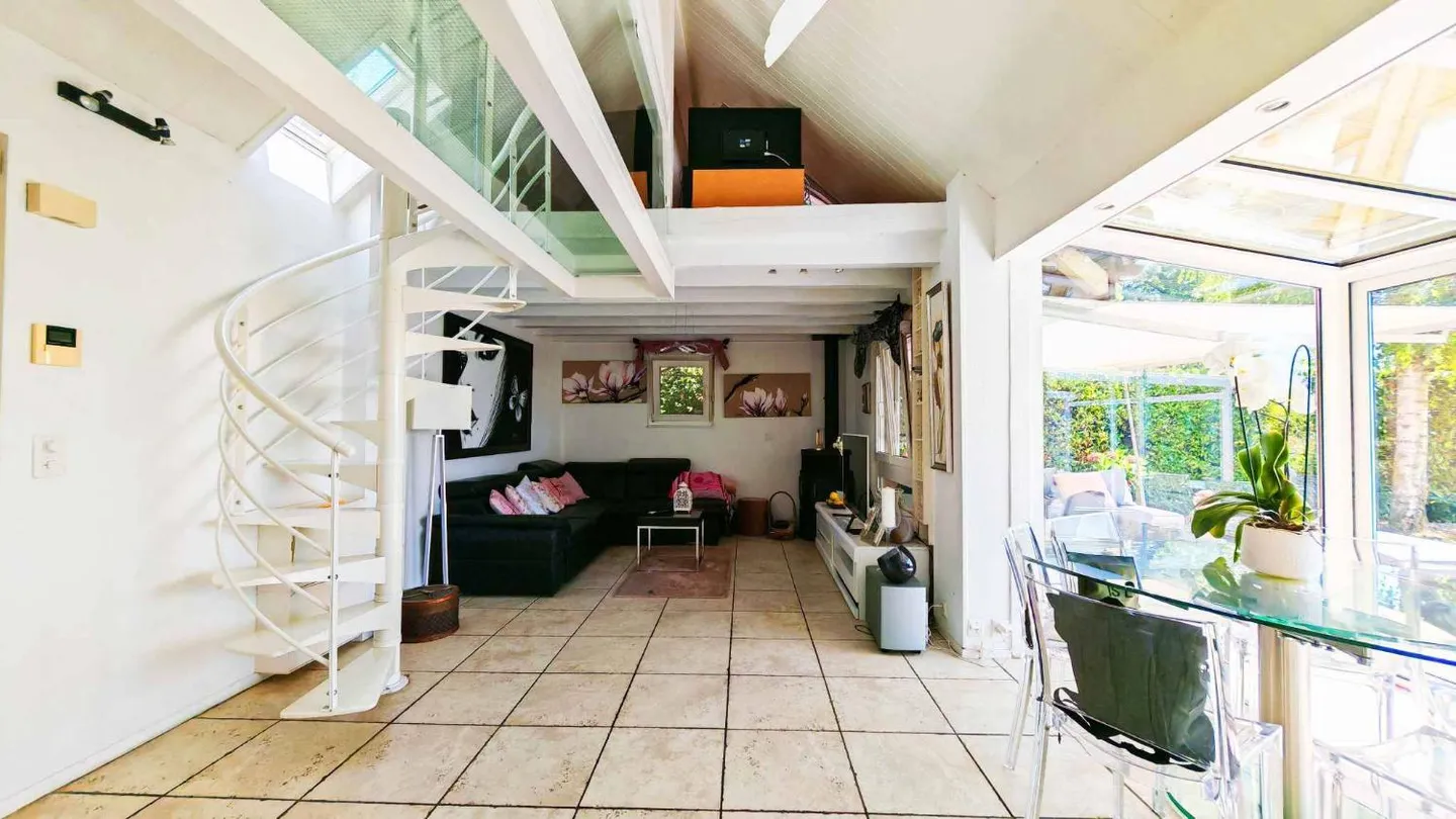 Charming bungalow "feet in the water" with 3.5 rooms in Allaman - Photo 2 of 7