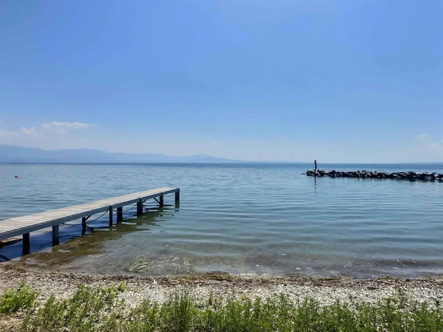 Charming bungalow "feet in the water" with 3.5 rooms in Allaman - Photo 6 of 7