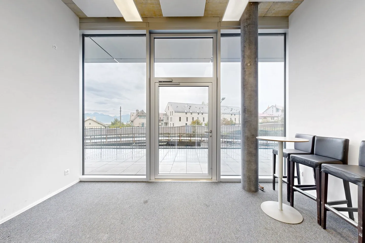 Modern Office Space - Photo 9 of 11