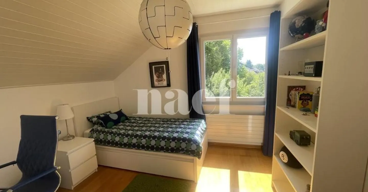 Schöne, vollständig renovierte 5,5-Zimmer-Einfamilienvilla mit großem Garten - Foto 7 von 12