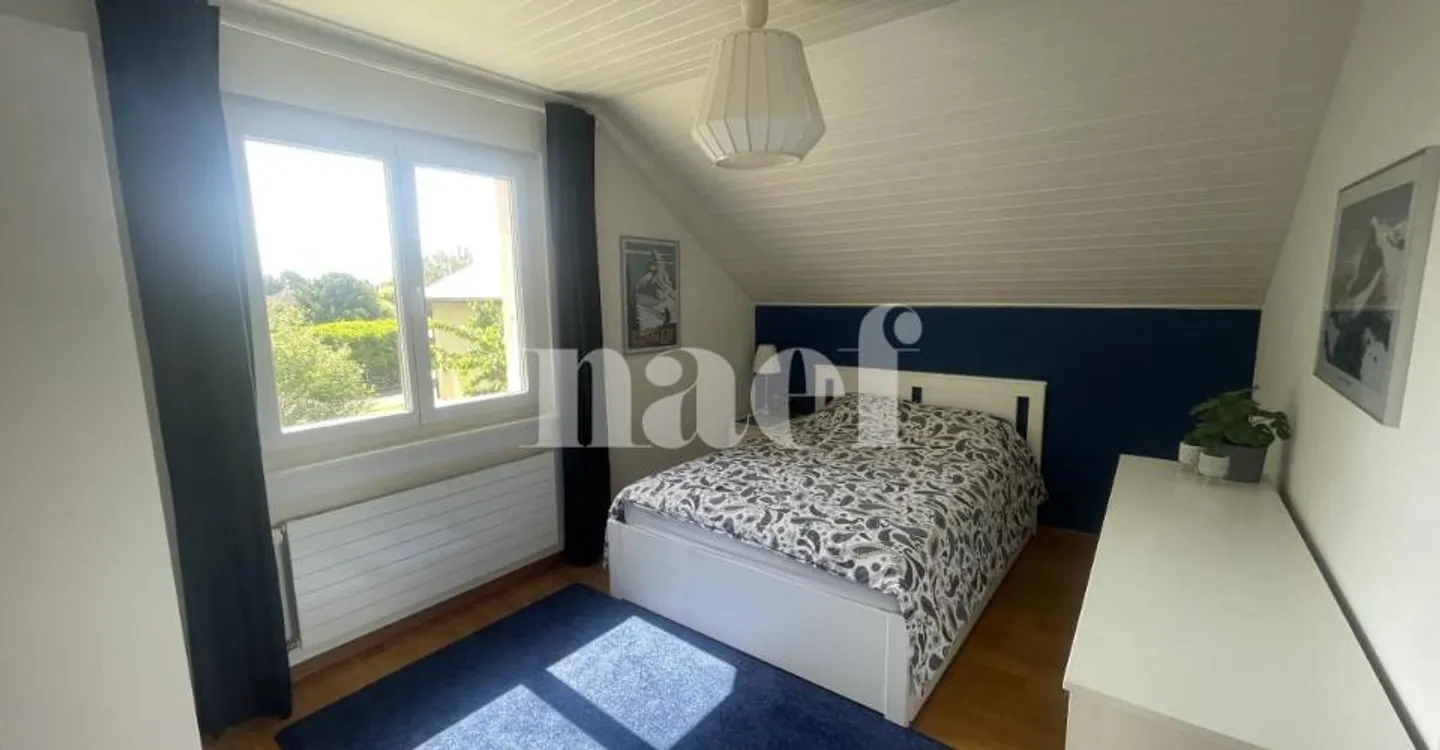 Schöne, vollständig renovierte 5,5-Zimmer-Einfamilienvilla mit großem Garten - Foto 8 von 12