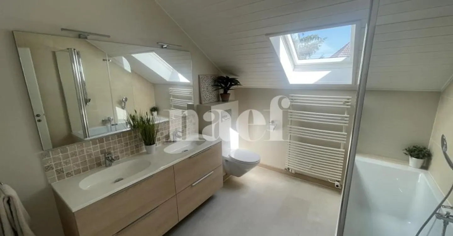 Schöne, vollständig renovierte 5,5-Zimmer-Einfamilienvilla mit großem Garten - Foto 12 von 12