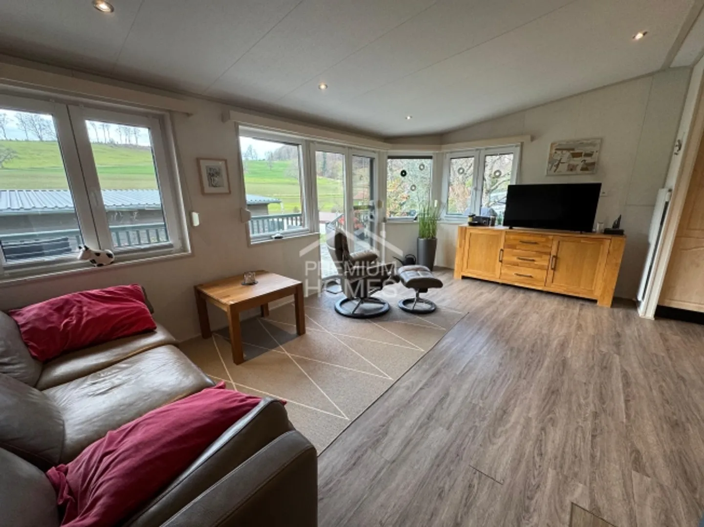 Casa di benessere nel verde - pronta per essere abitata immediatamente - Foto 2 di 5