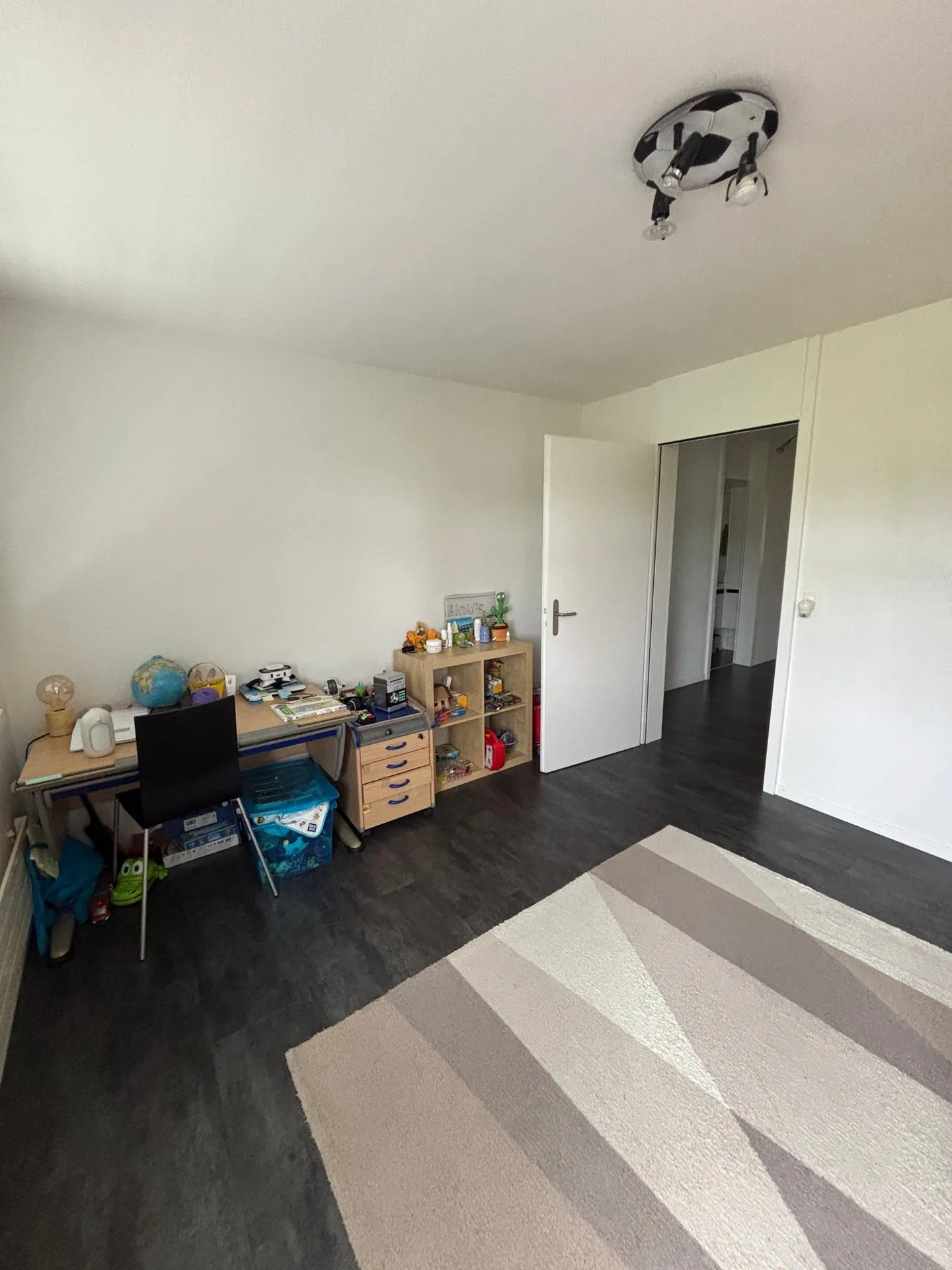 Ampio appartamento di 4,5 stanze con vista a Kirchlindach - Foto 11 di 27
