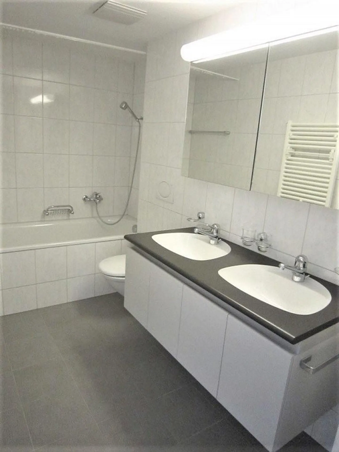 Appartement confortable avec vue sur la ferme et Gurten - Photo 4 sur 9
