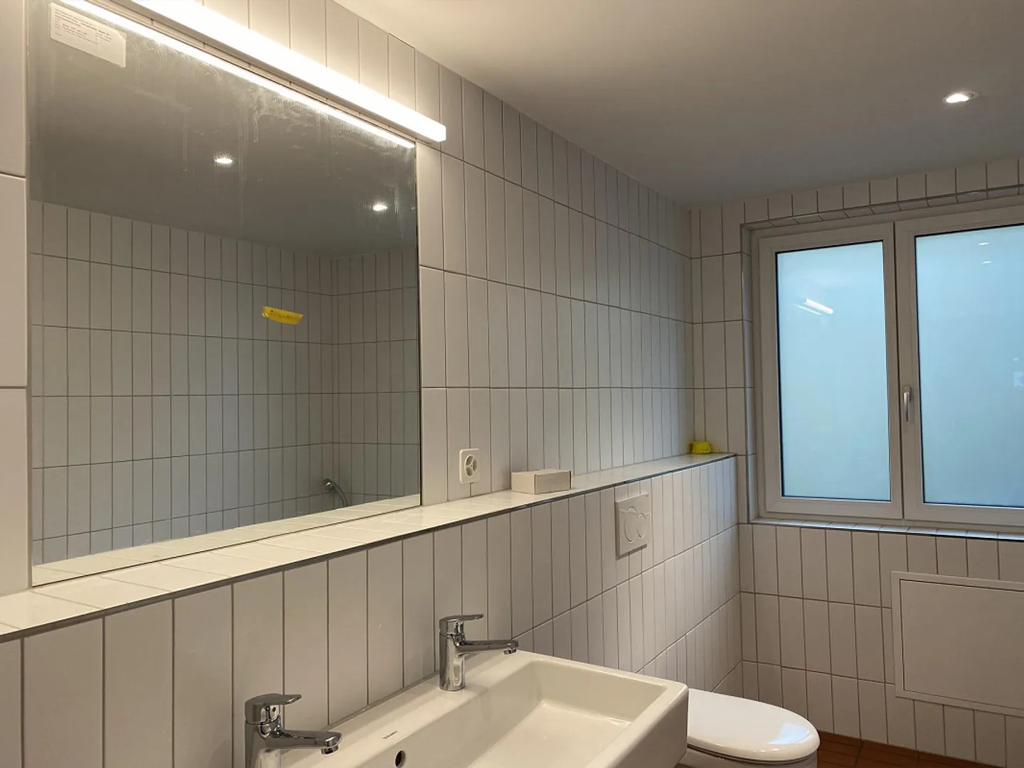 Appartement rénové de 4,5 pièces au rez-de-chaussée avec part de jardin et cheminée - Photo 6 sur 7