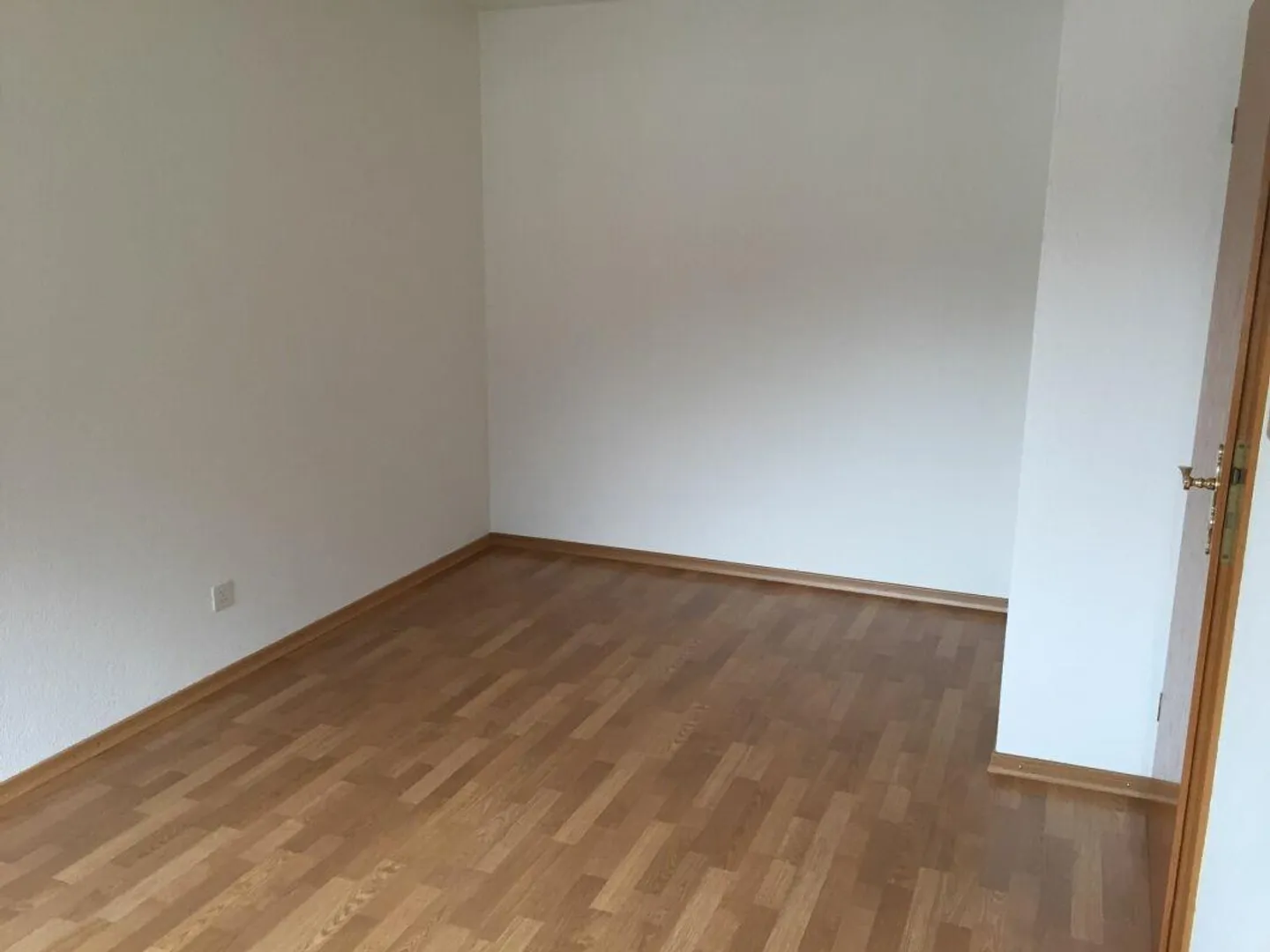 Appartement confortable de 2,5 pièces dans le centre du village de Mels - Photo 3 sur 5