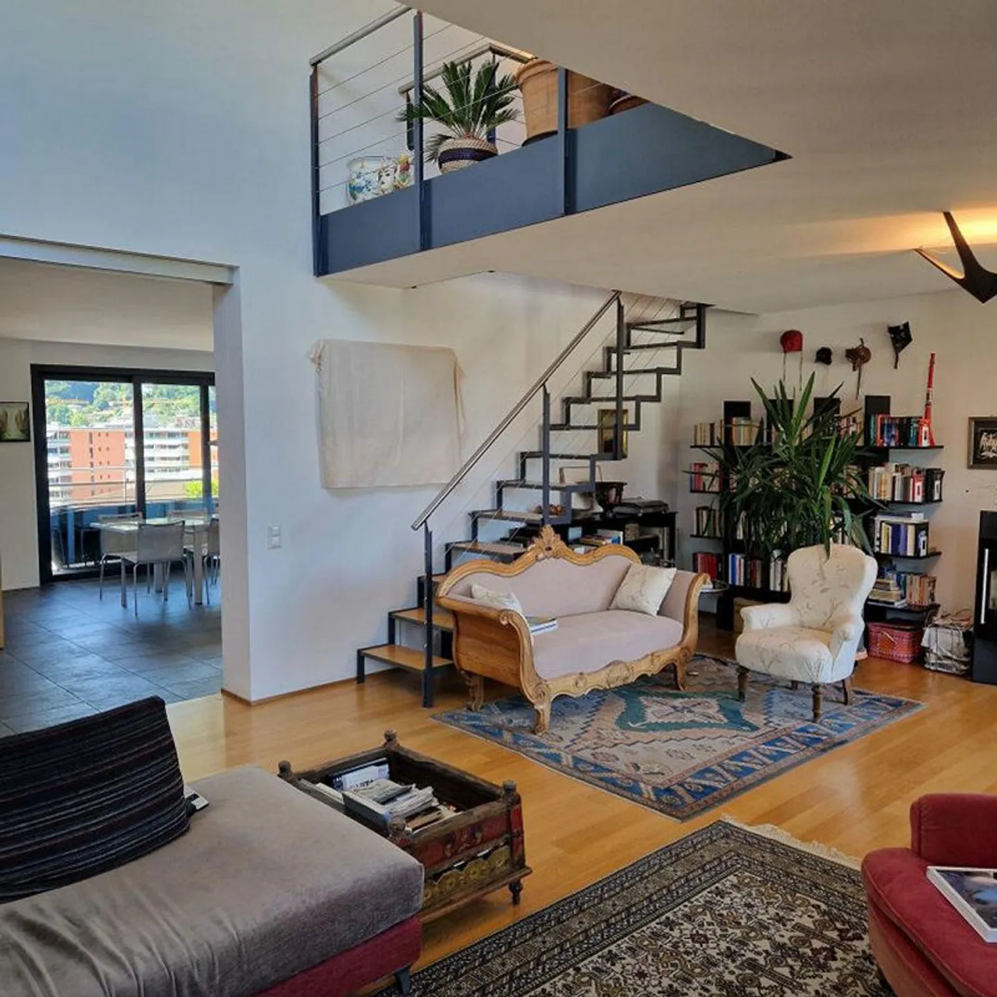 3 ½ Zimmer-Penthouse-Wohnung,  nur wenige Schritte vom Zentrum und ... - Foto 2 di 8
