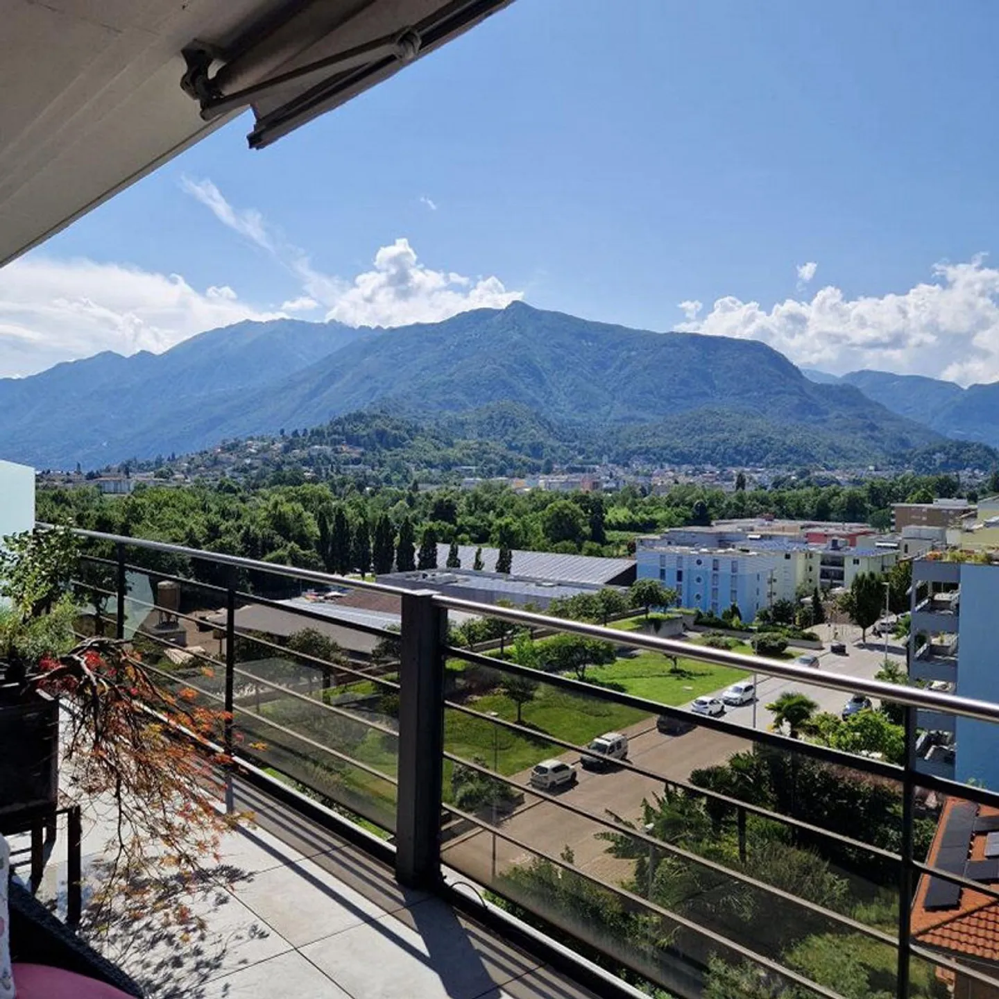 3 ½ Zimmer-Penthouse-Wohnung,  nur wenige Schritte vom Zentrum und ... - Foto 8 di 8