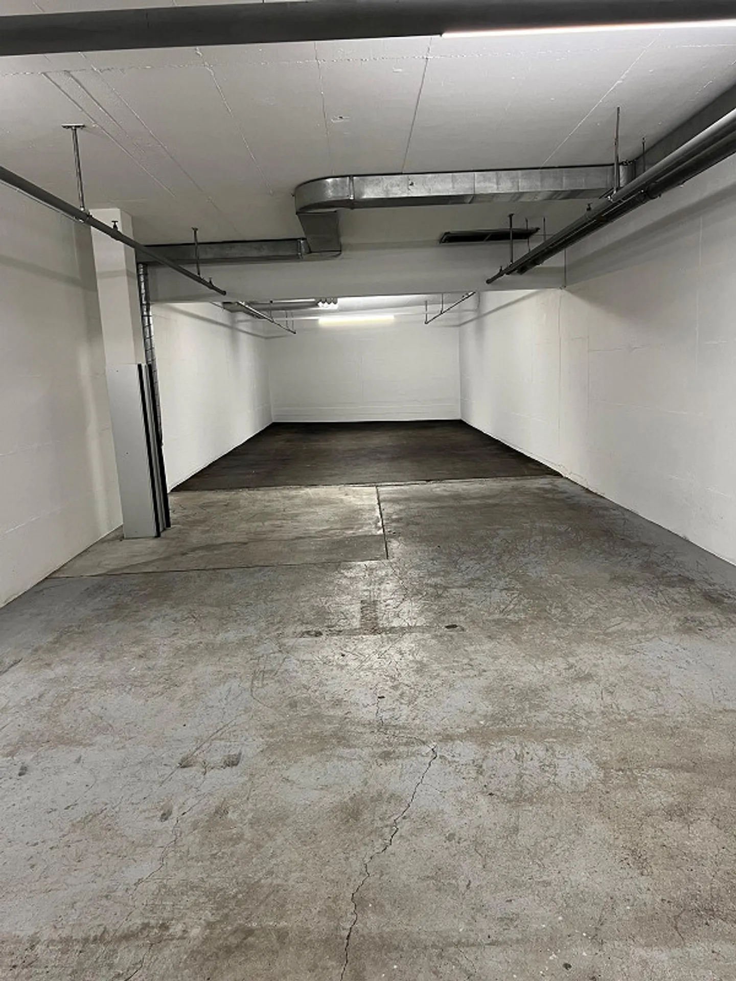 Tiefgaragenparkplätze - Foto 2 von 2