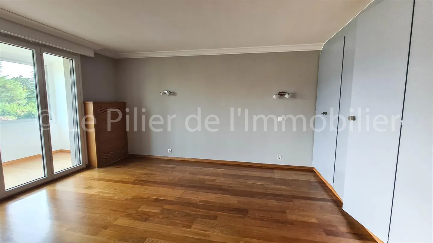 Casa - Foto 4 di 10
