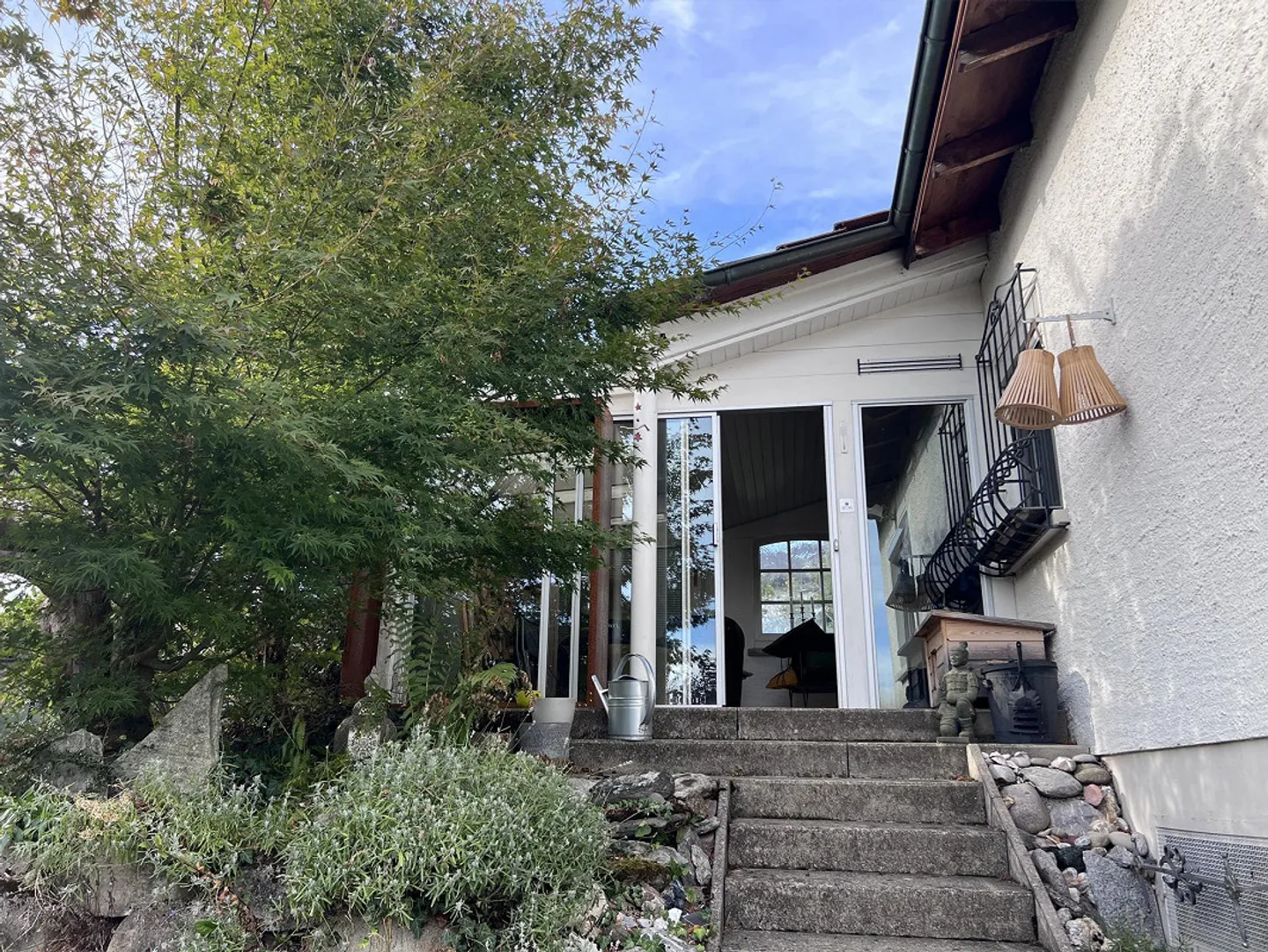 Casa indipendente in una zona residenziale - Foto 3 di 9