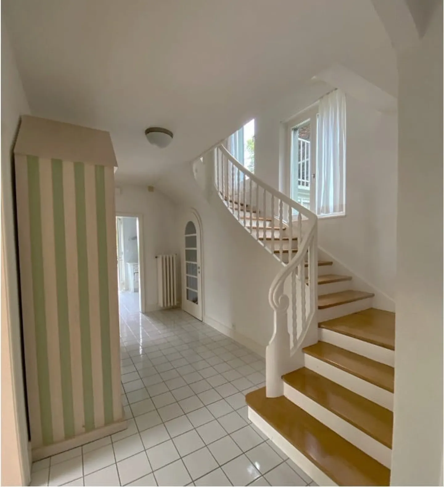 Herrschaftliches Haus mit Garten - Foto 7 von 18