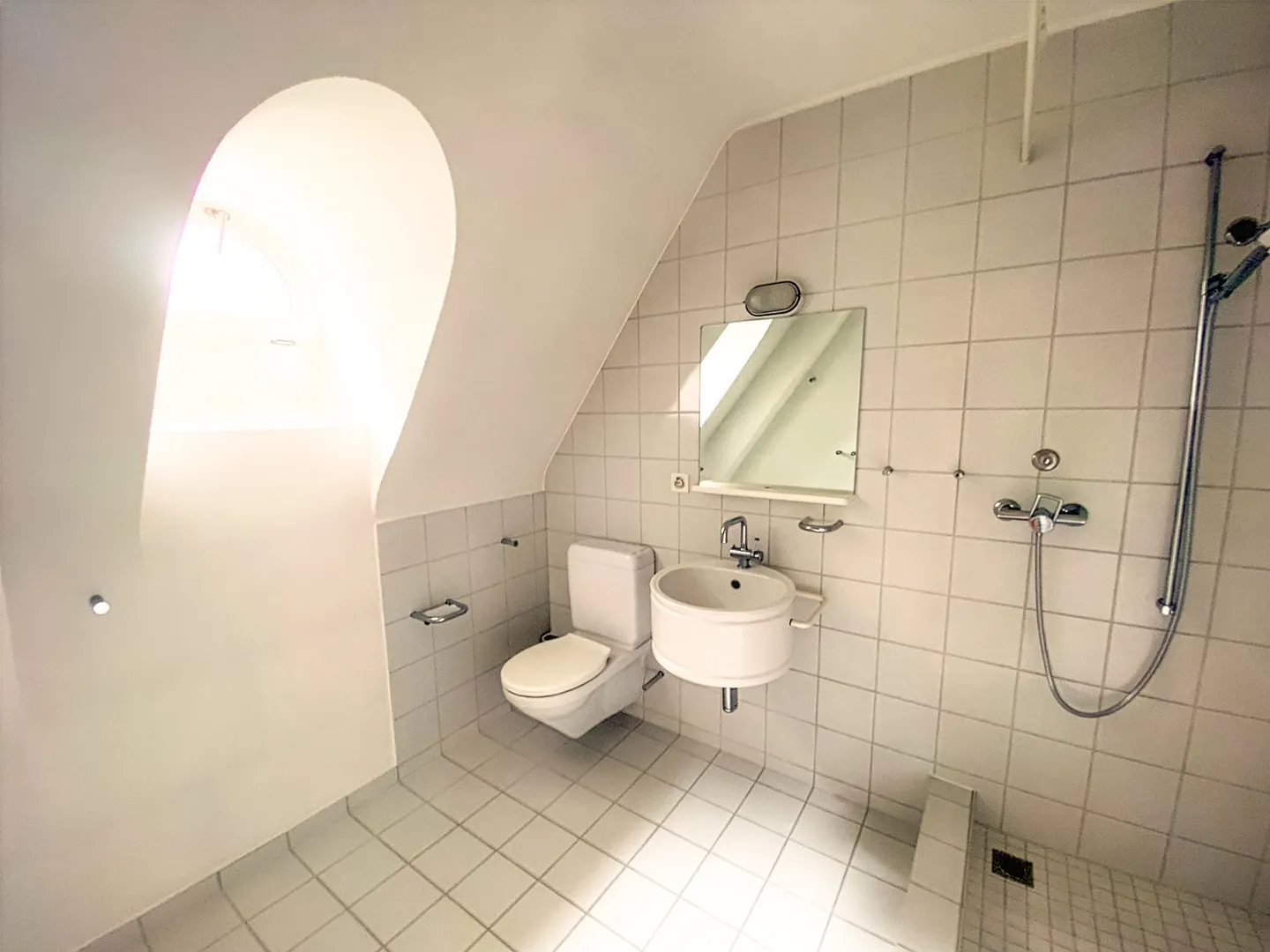 Herrschaftliches Haus mit Garten - Foto 15 von 18