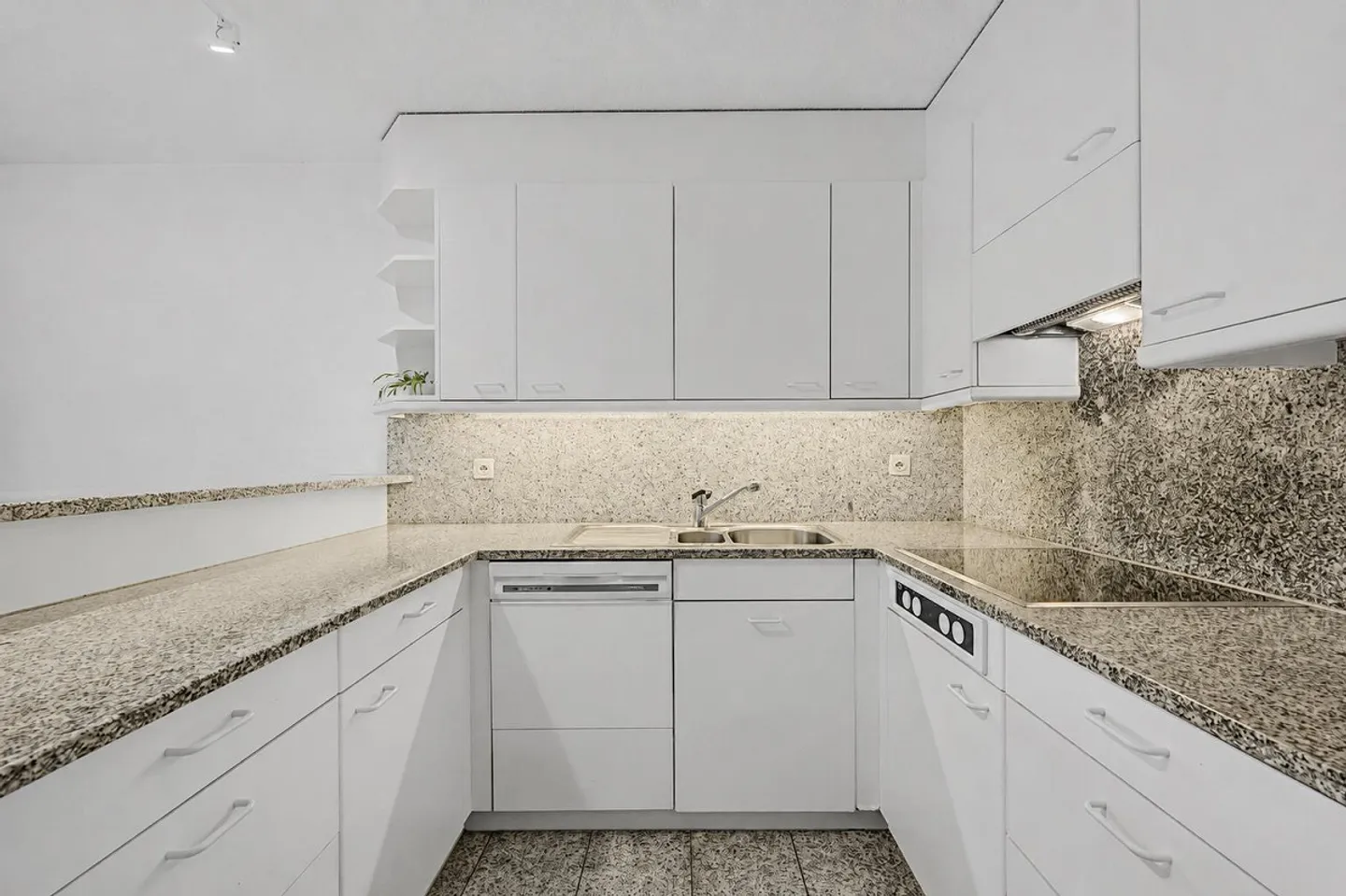 3.5 Room Condominium in Lucerne – Green Location Near the Lake, Balcony... - Photo 5 of 6