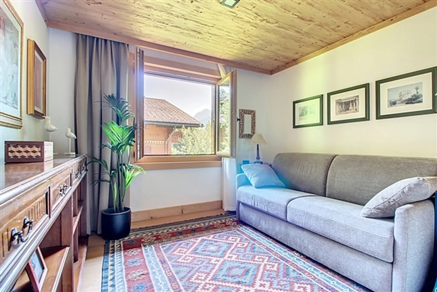 Château-d'Oex – Outstanding renovated 4.5-room apartment - Photo 6 of 11