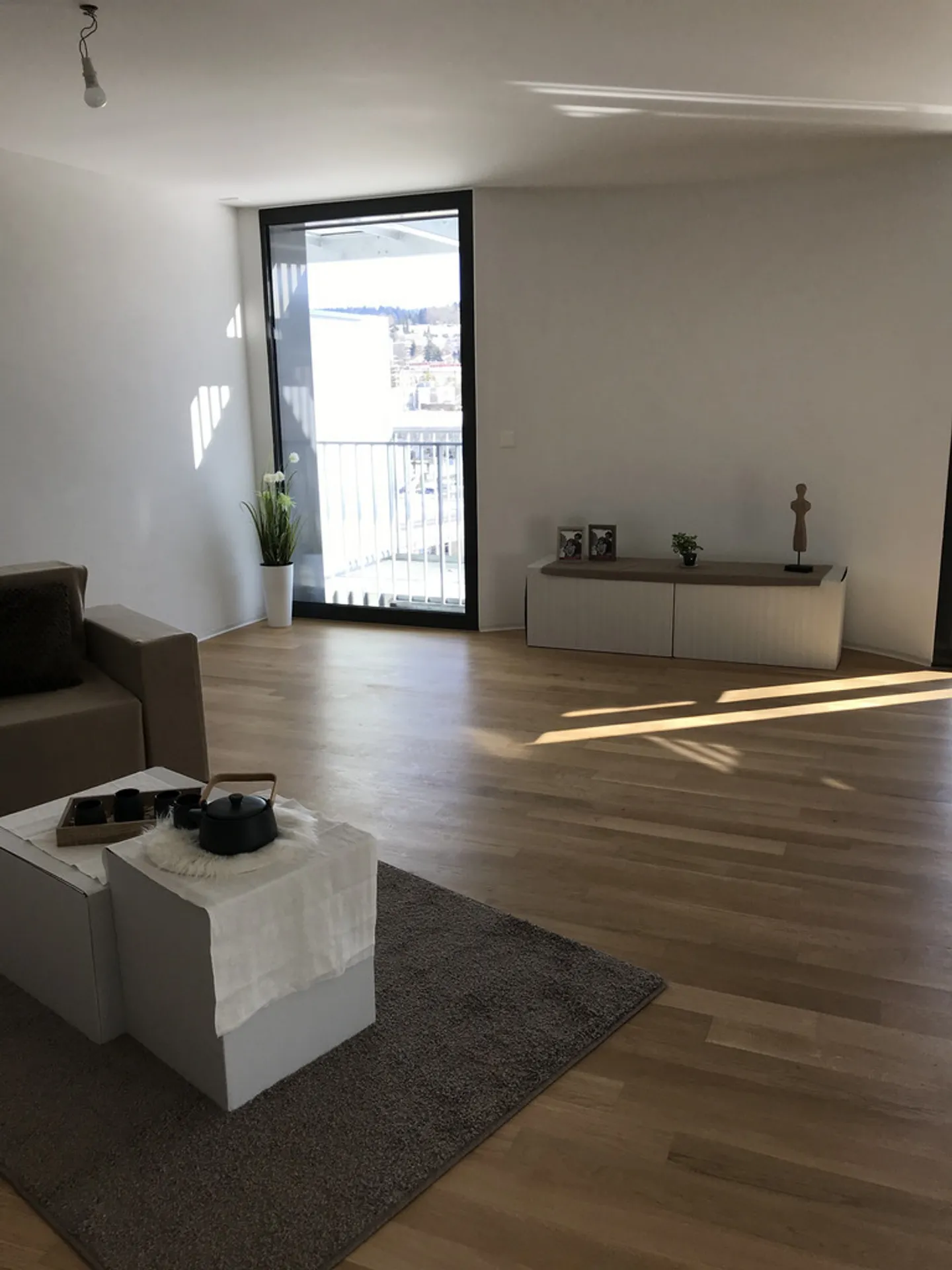 4.5-room apartment with balcony - Photo 2 of 12