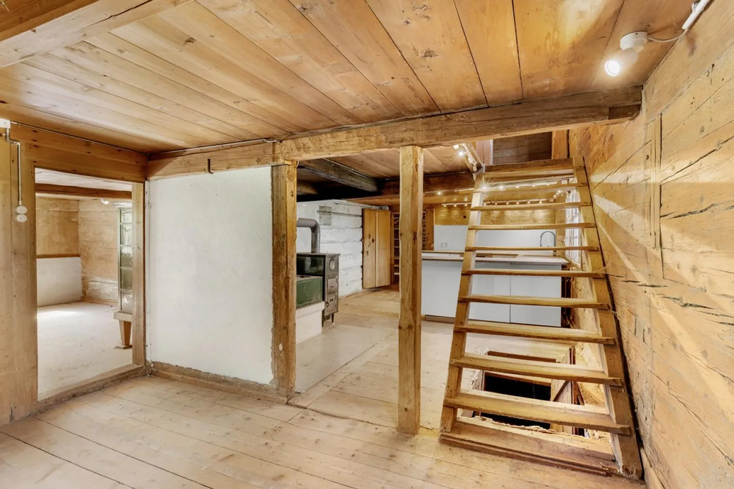Ein Ort für neue Geschichten - Bauernhaus in einzigartiger Alleinlage - Photo 11 of 30