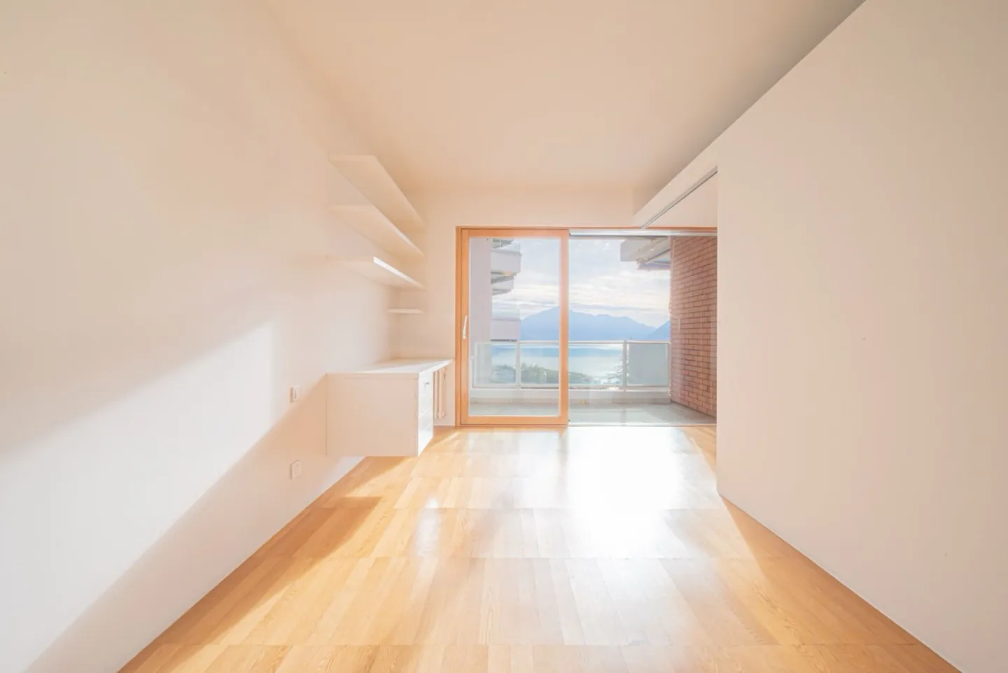 Appartamento boutique con vista panoramica sul Lago di Lugano - Photo 4 sur 7