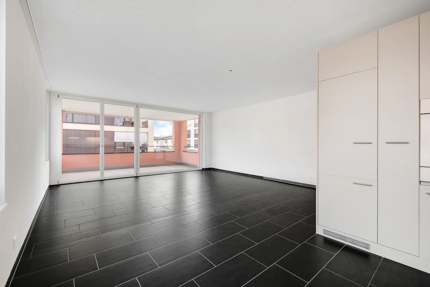 Appartement lumineux 2.5 pièces - Photo 5 sur 13