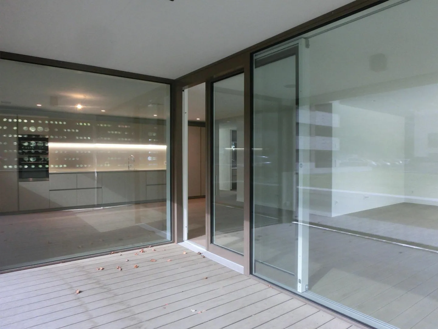 Appartement moderne de 4,5 pièces - Photo 4 sur 12