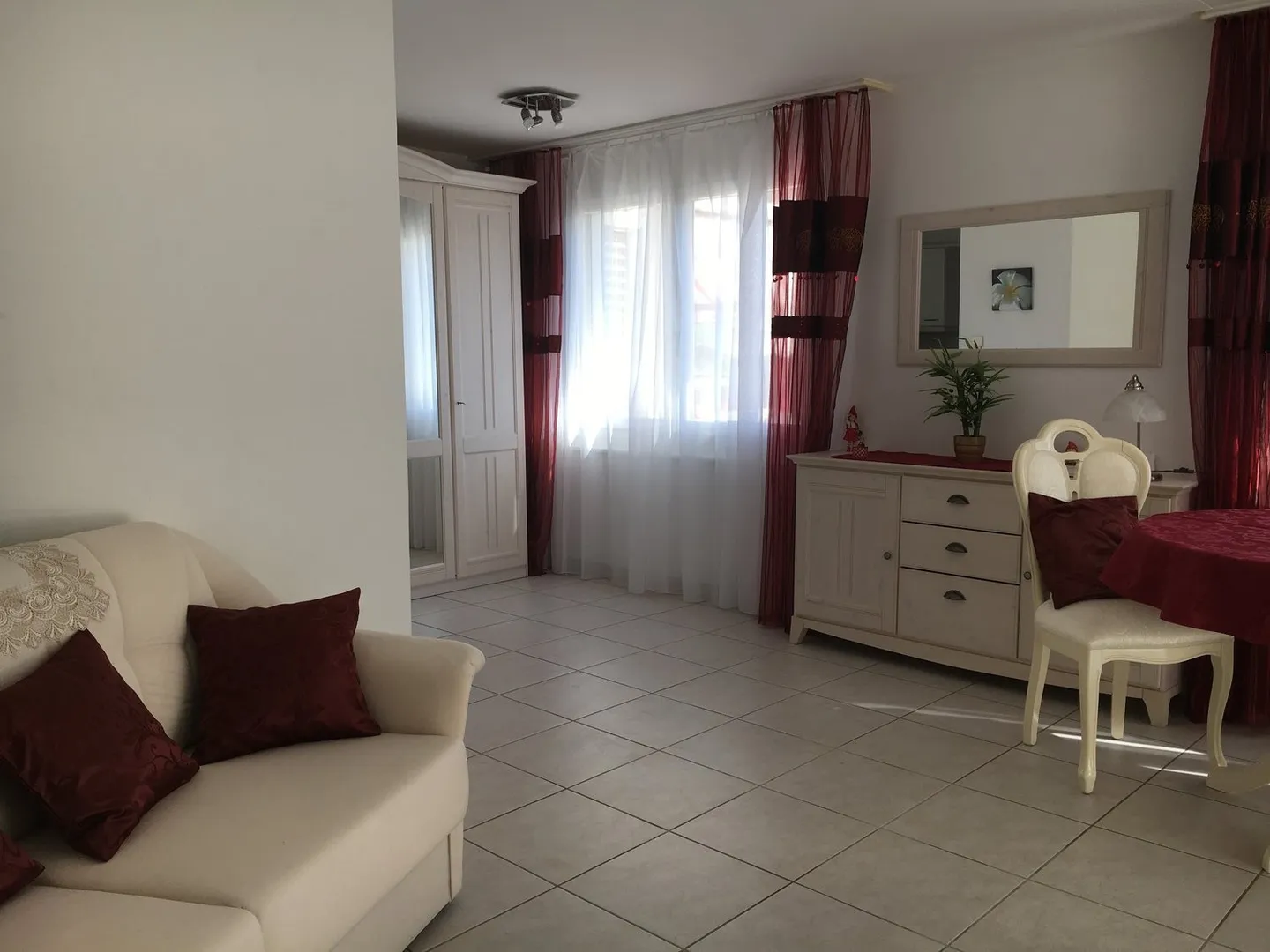 Appartement moderne de 2,5 pièces avec terrasse de 30 m2 à Dielsdorf Zurich - Photo 7 sur 15