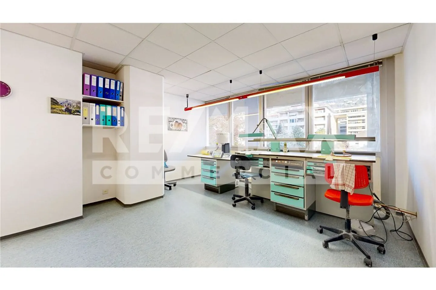 Büro-Labor von 3 Räumen - Foto 1 von 4