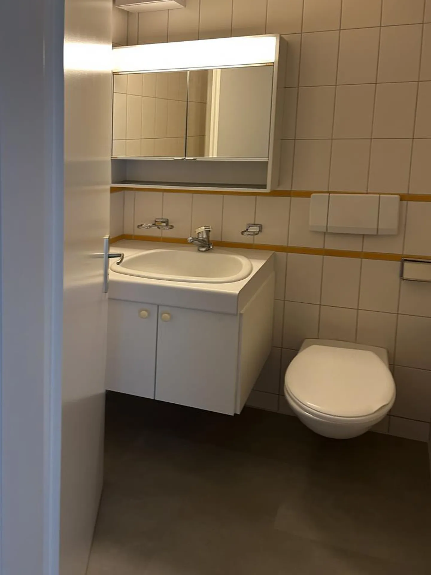 Logement temporaire - Appartement de 3 pièces près de Schwamendingerplatz - Photo 5 sur 11