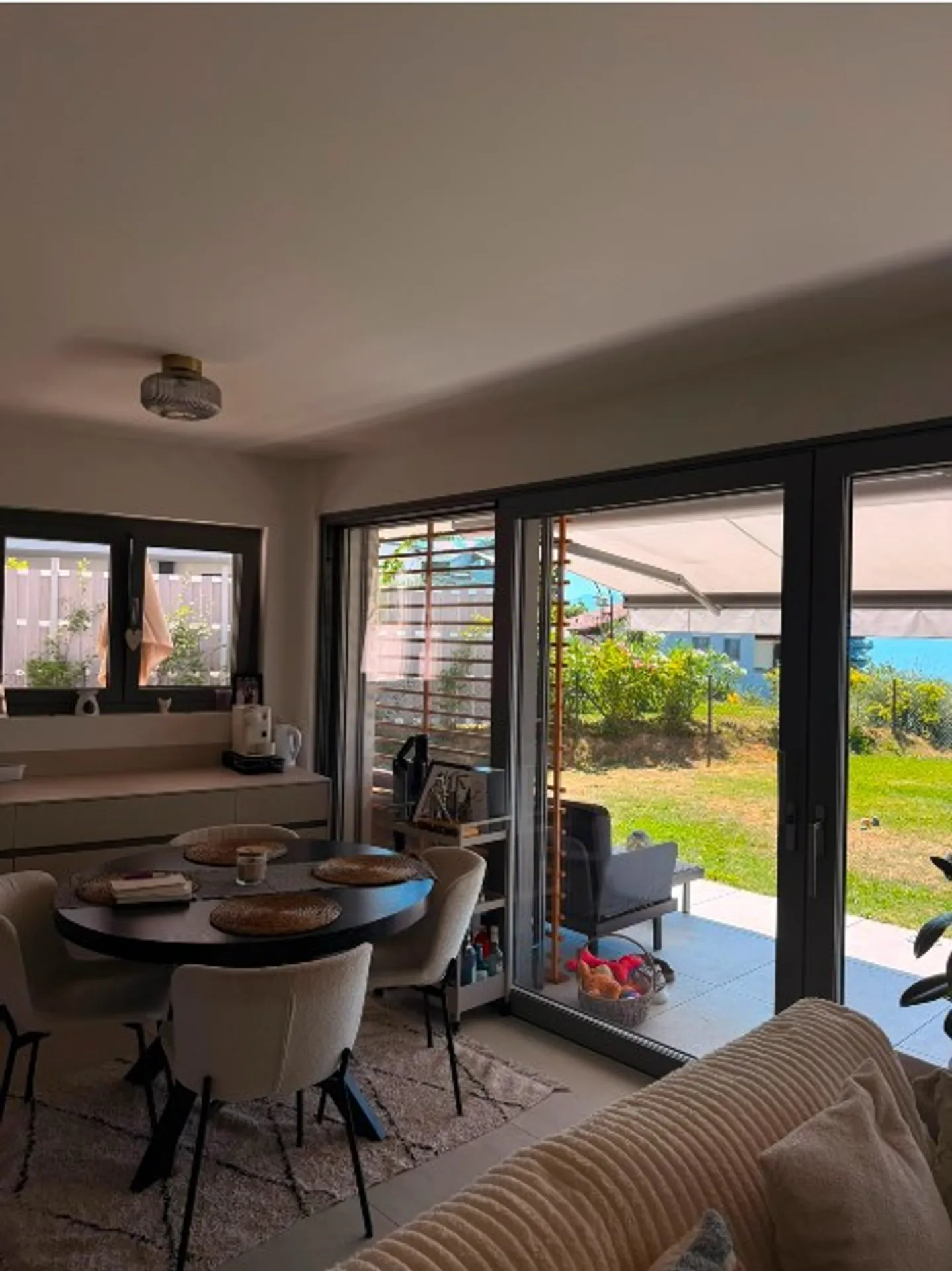 Sublime 3.5-room apartment with garden, terrace and view of Lake Geneva - Photo 4 of 11