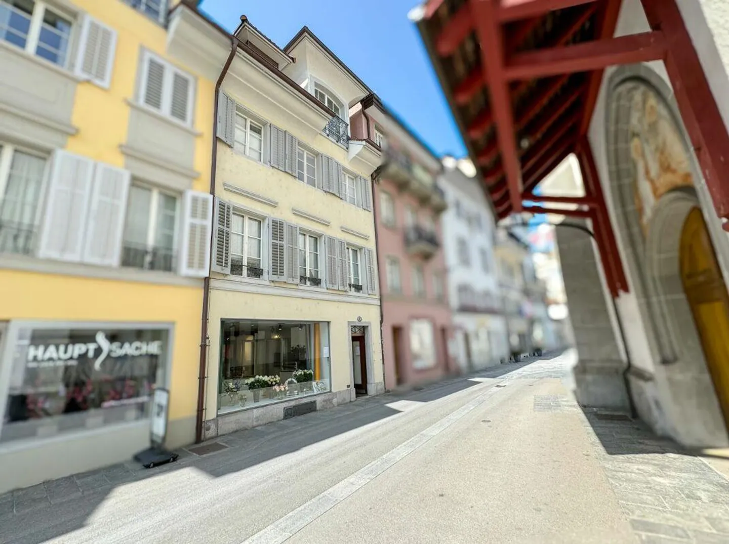 Spazio commerciale elegante e ben frequentato nella città vecchia di Lucerna - Foto 1 di 9