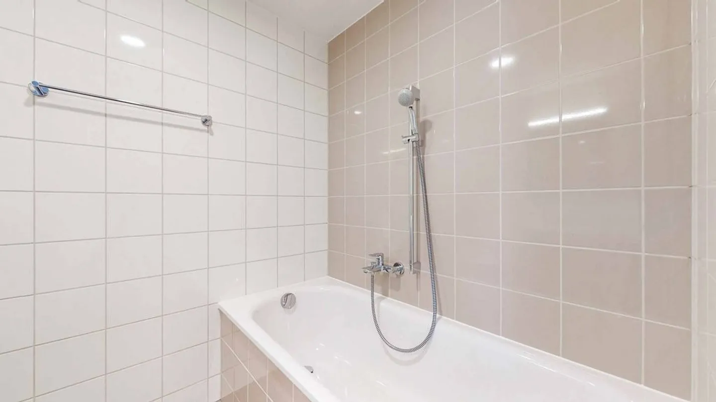 Would you like to live in a recent construction? - Photo 8 of 11