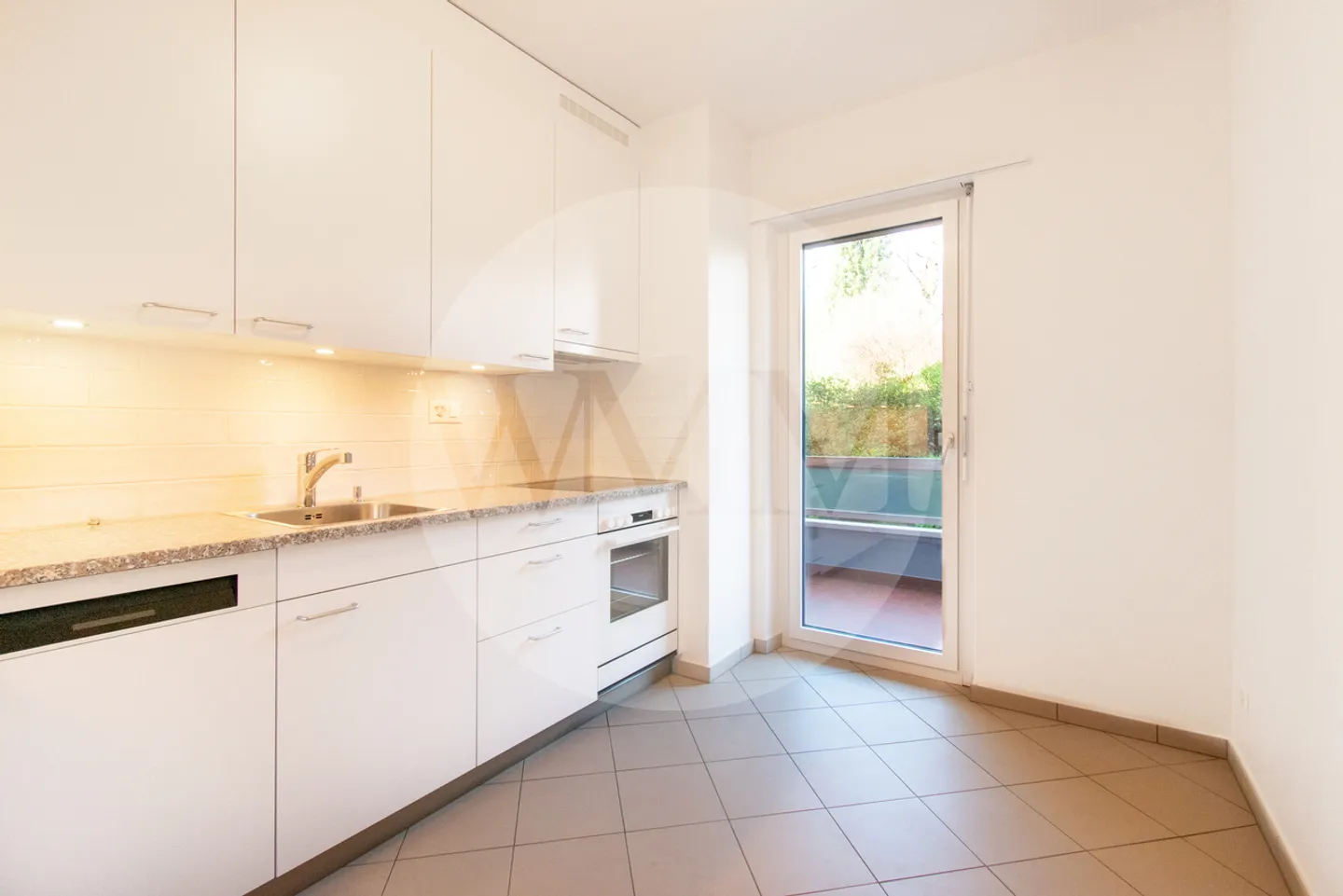 SPACIOUS 3.5 ROOMS RENOVATED IN BREGANZONA - Photo 1 of 15