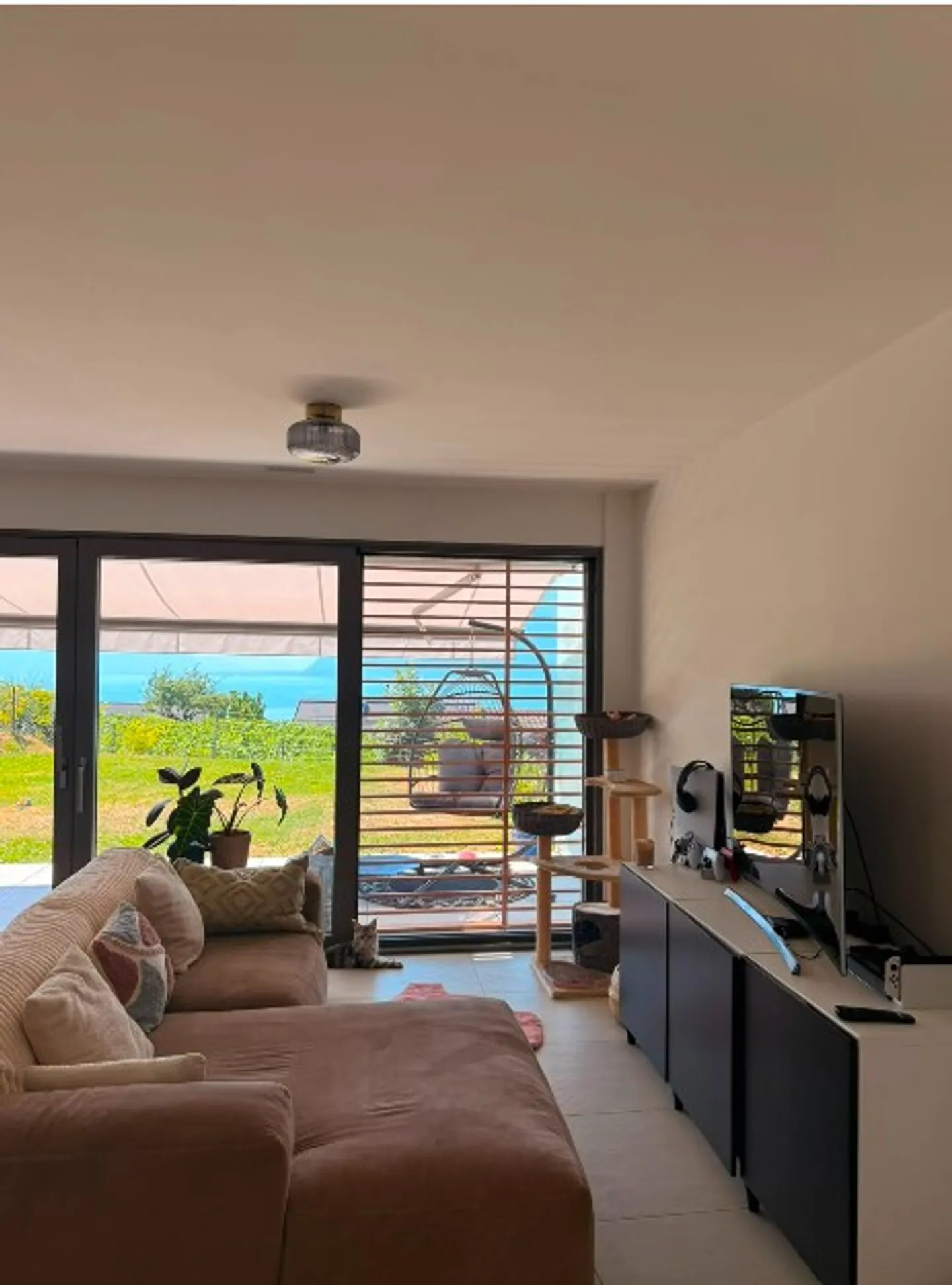 Sublime 3.5-room apartment with garden, terrace and view of Lake Geneva - Photo 3 of 11