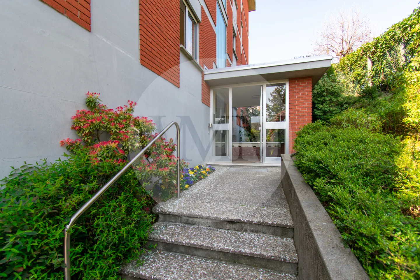 SPACIOUS 3.5 ROOMS RENOVATED IN BREGANZONA - Photo 15 of 15