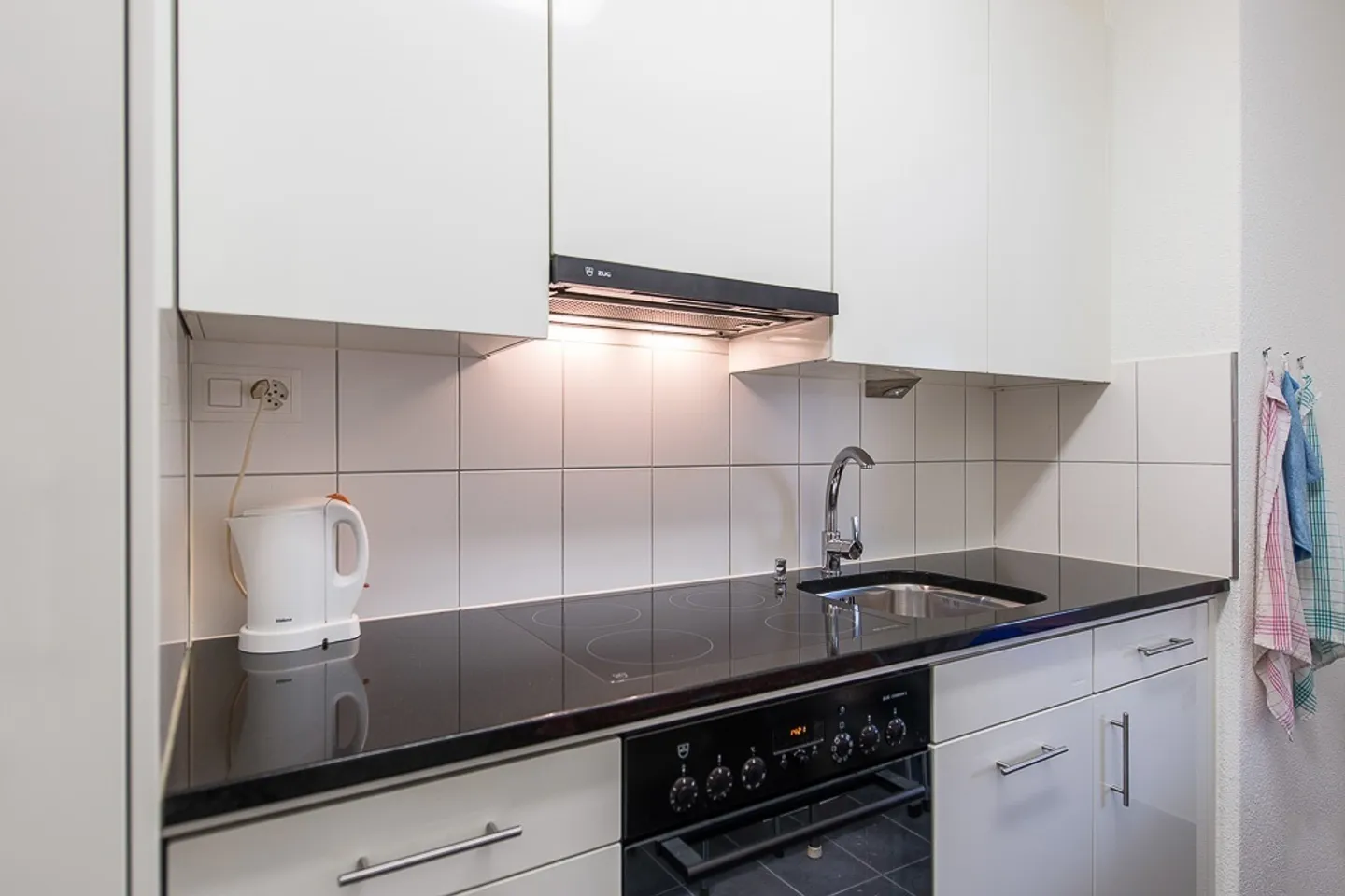 Cozy Single Apartment - Photo 2 of 5