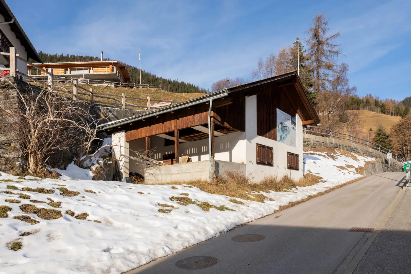 Terrain à bâtir pour résidences principales avec bâtiment stable - Photo 5 sur 9