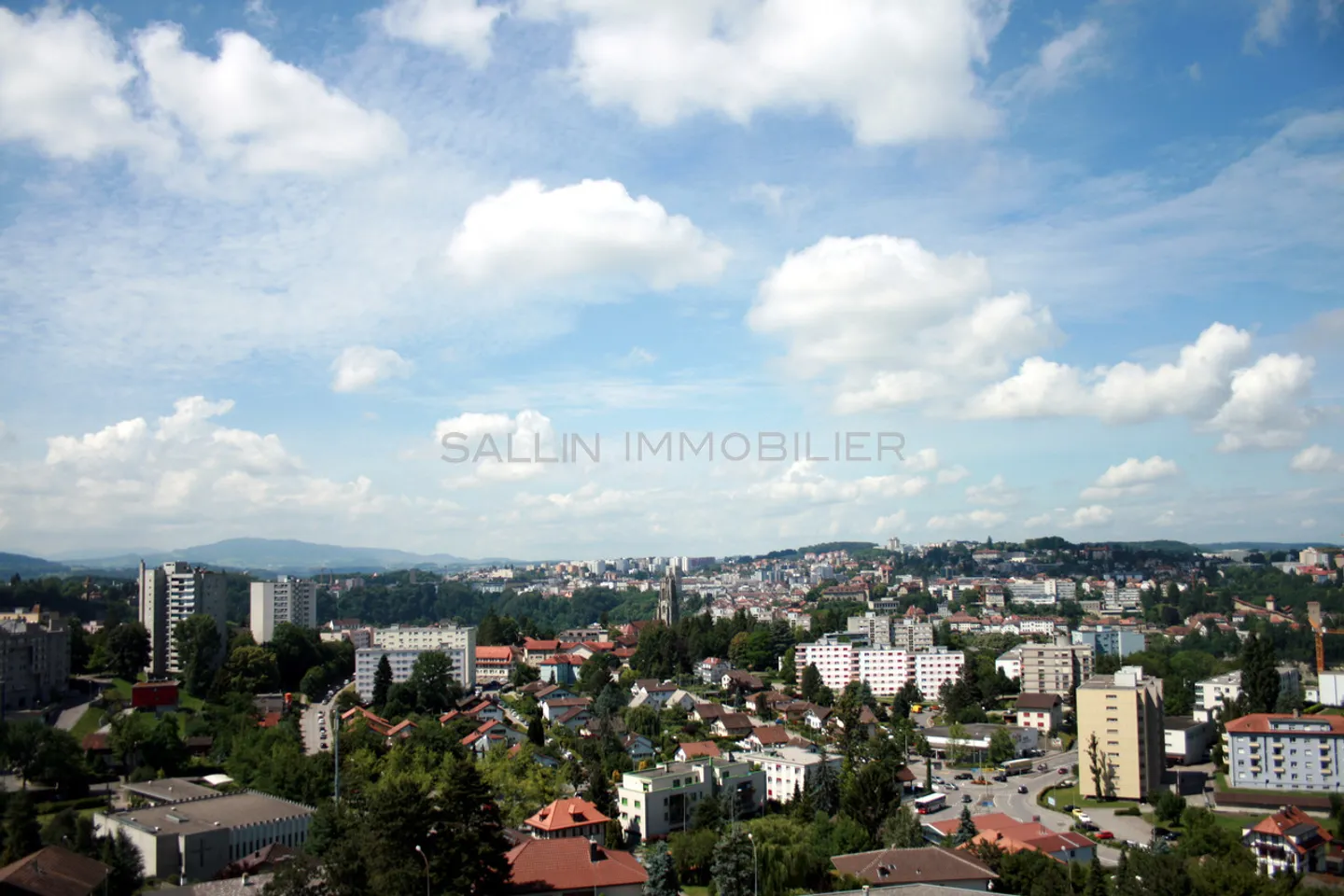 APPARTEMENT DE 3 PIECES DANS UN QUARTIER FAMILIAL - Photo 7 of 8