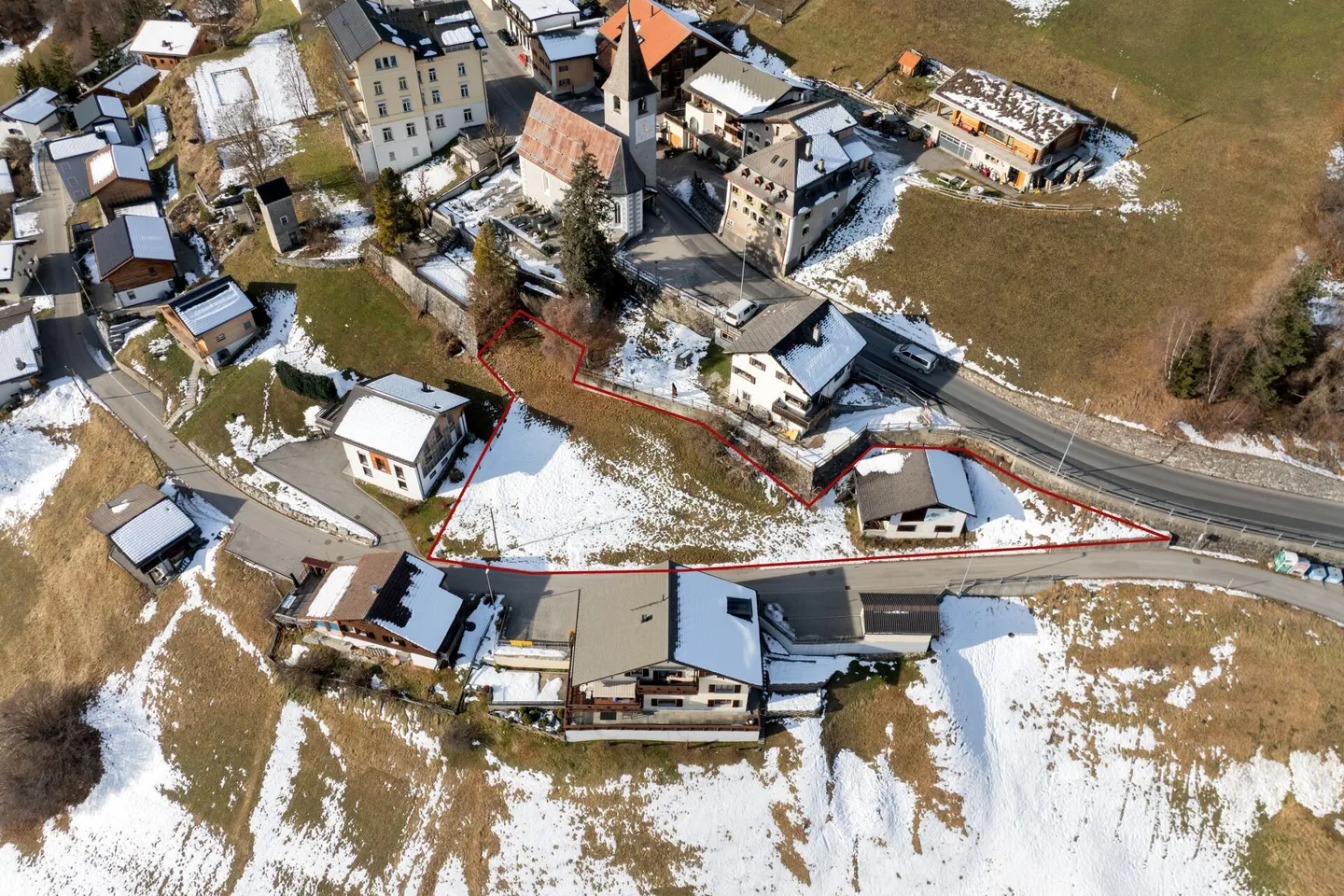 Terrain à bâtir pour résidences principales avec bâtiment stable - Photo 6 sur 9