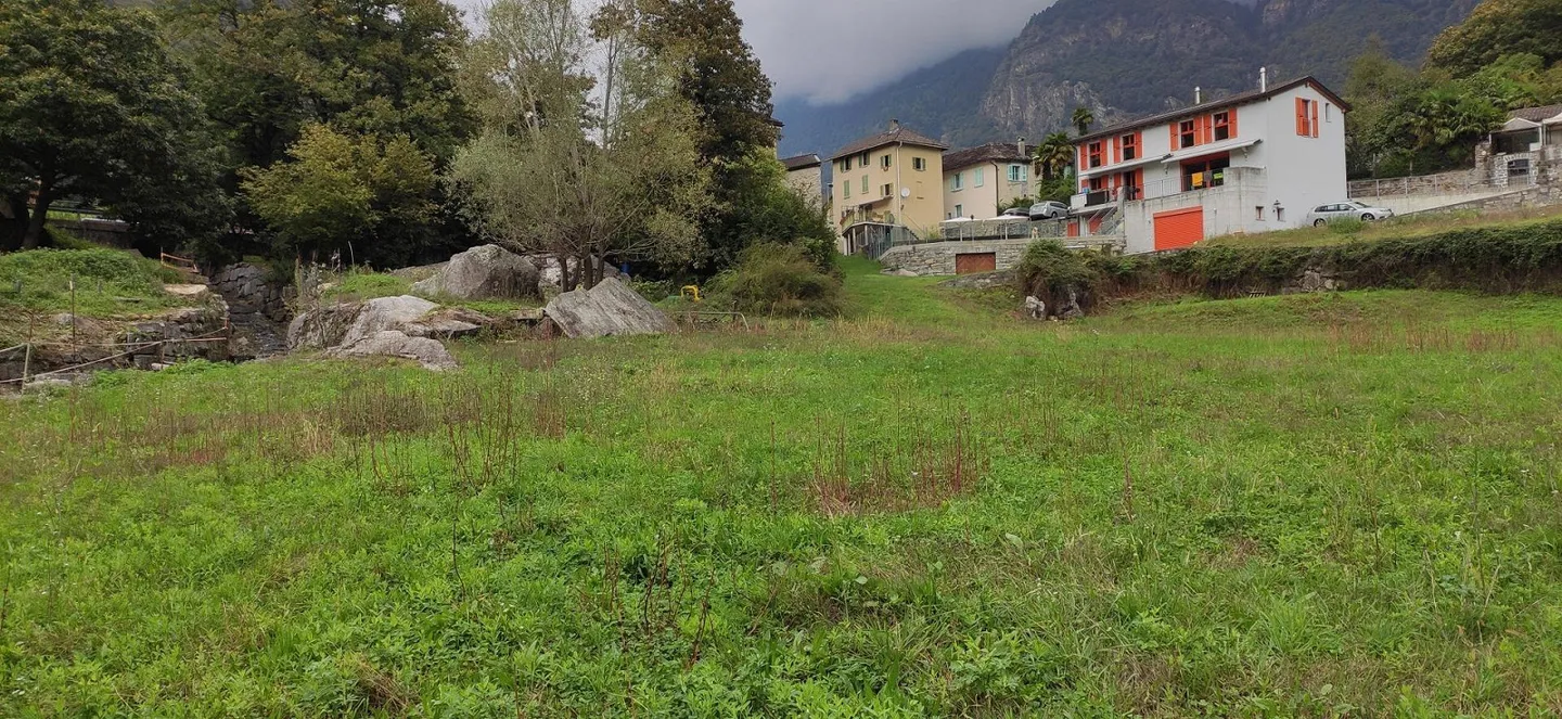 Terreno edificabile soleggiato - Foto 10 di 12