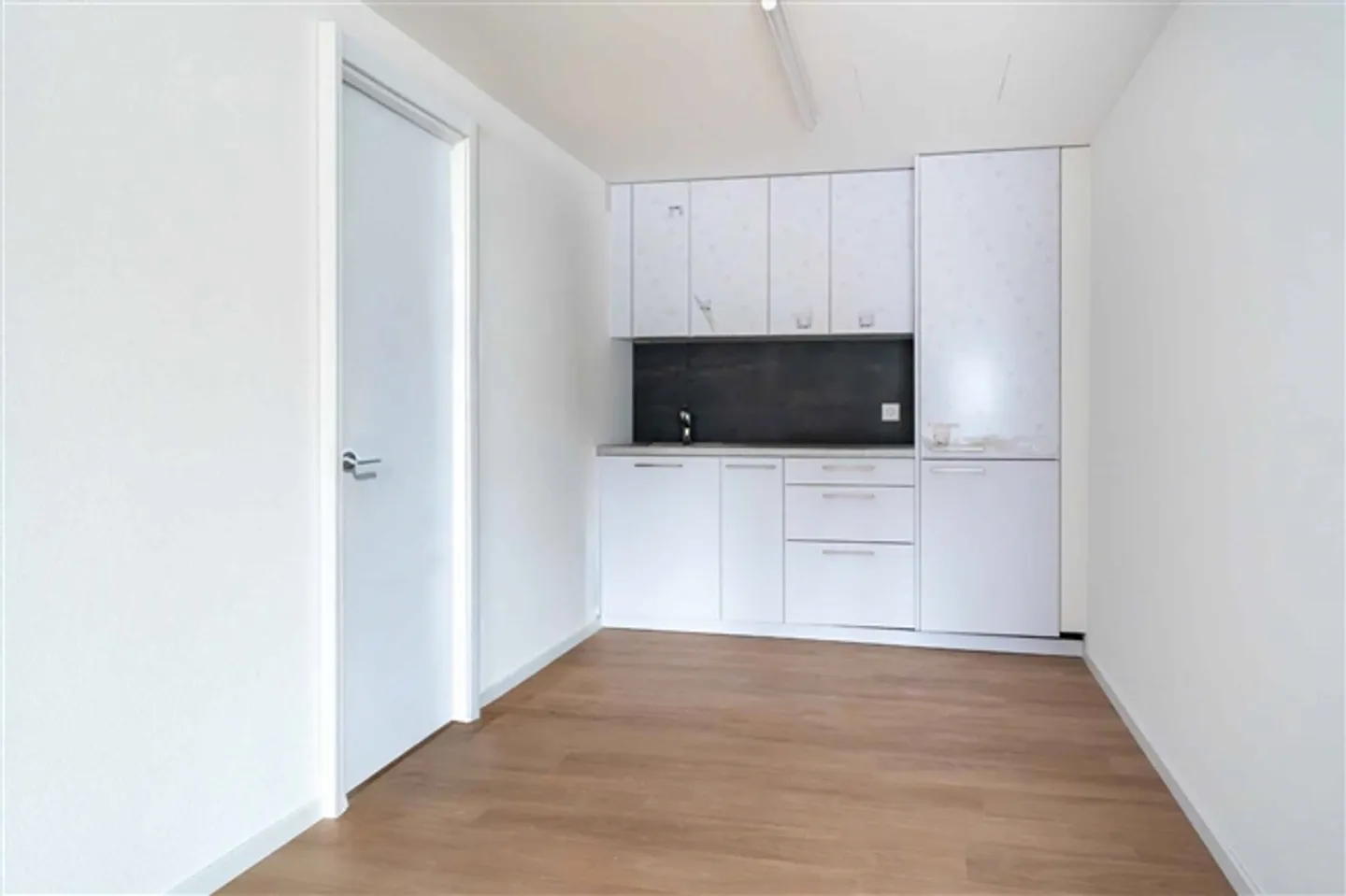 125 m² and 202 m² – magnificent offices in the center of Lausanne, completely renovated - Photo 4 of 5