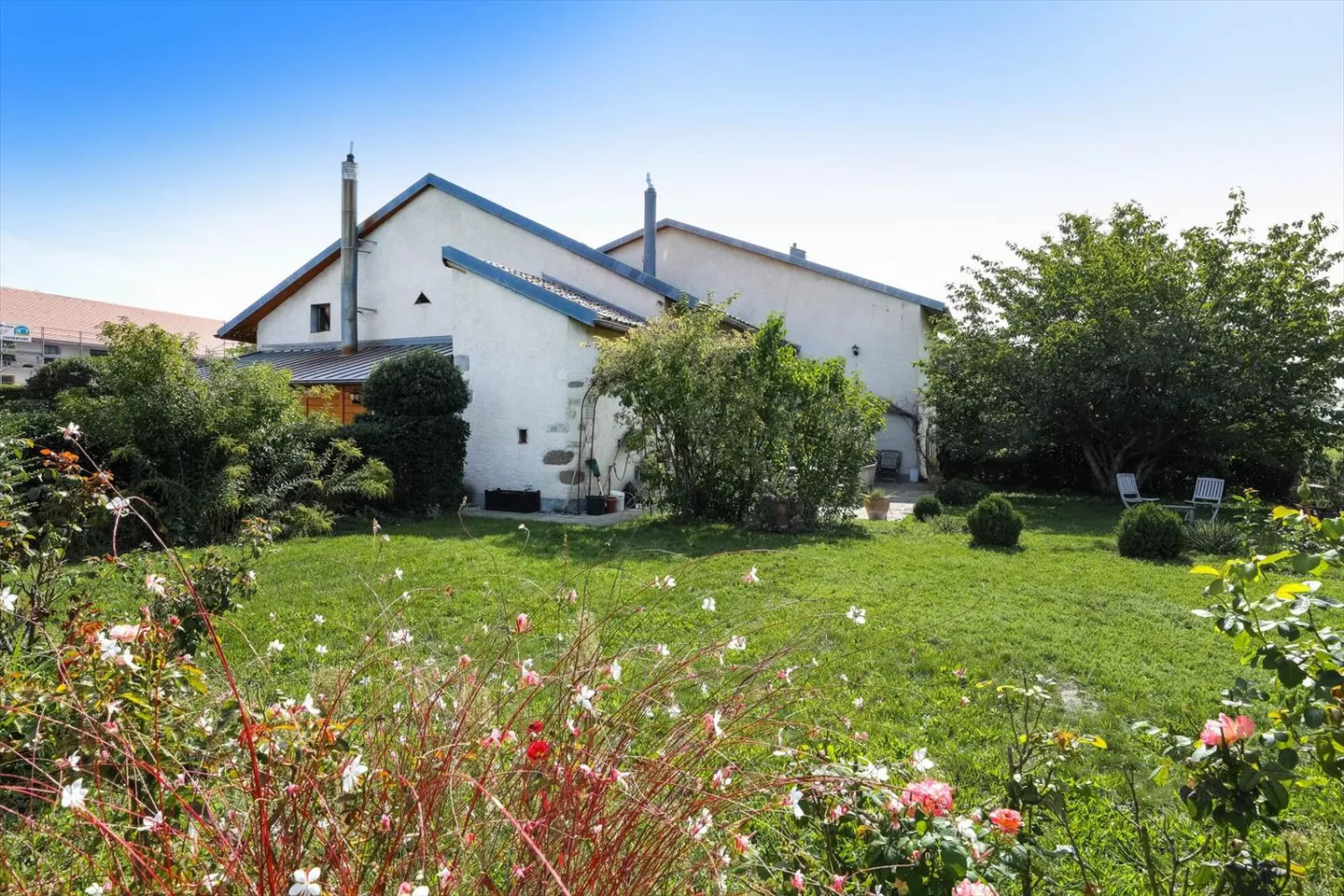 Charming villa in the countryside with garden bordering the vineyards of Jussy - Photo 13 of 13