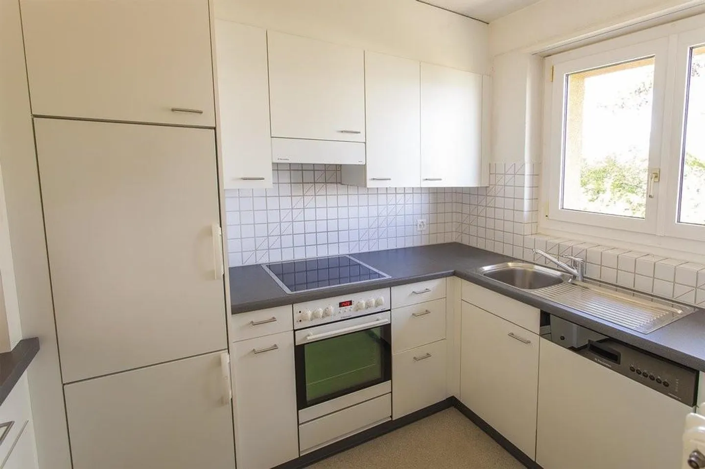 Cozy apartment in a quiet mountain location - Photo 2 of 8
