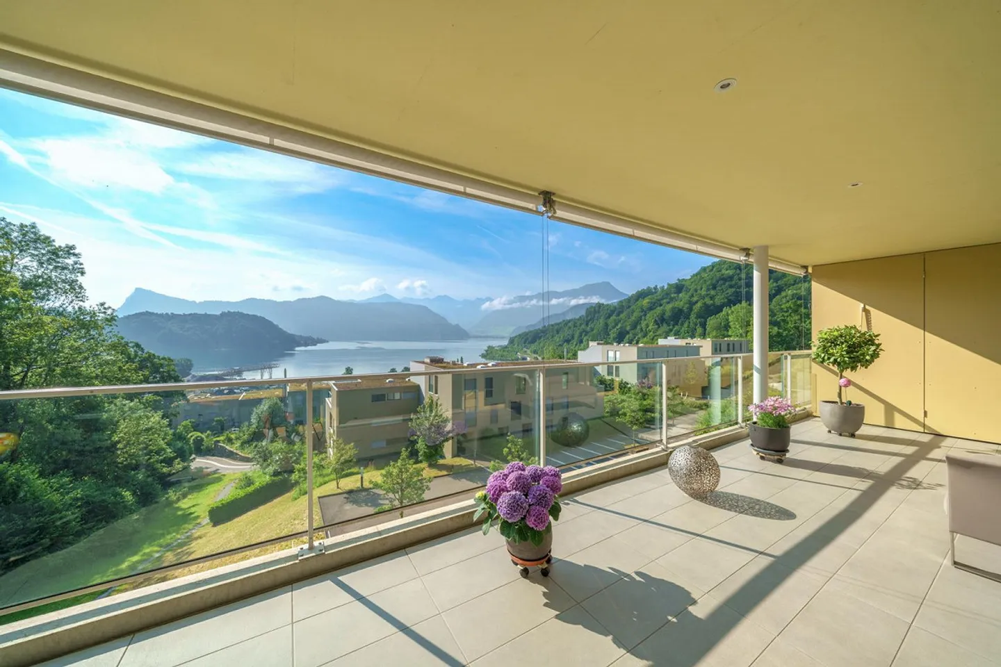 Vie exclusive avec vue – Tranquillité rencontre prestige - Photo 1 sur 5